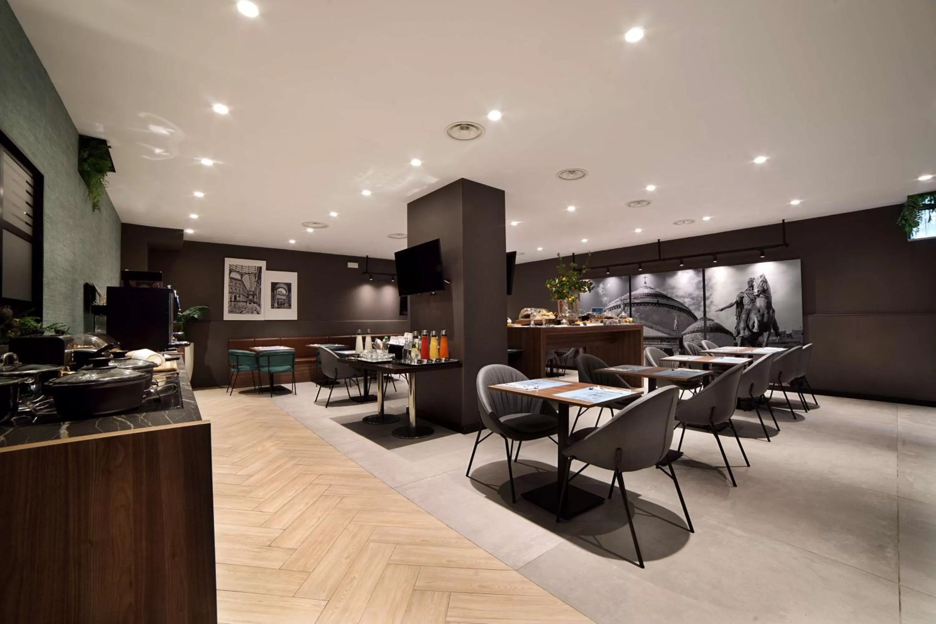 Breakfast in Radisson Hotel Nola Naples