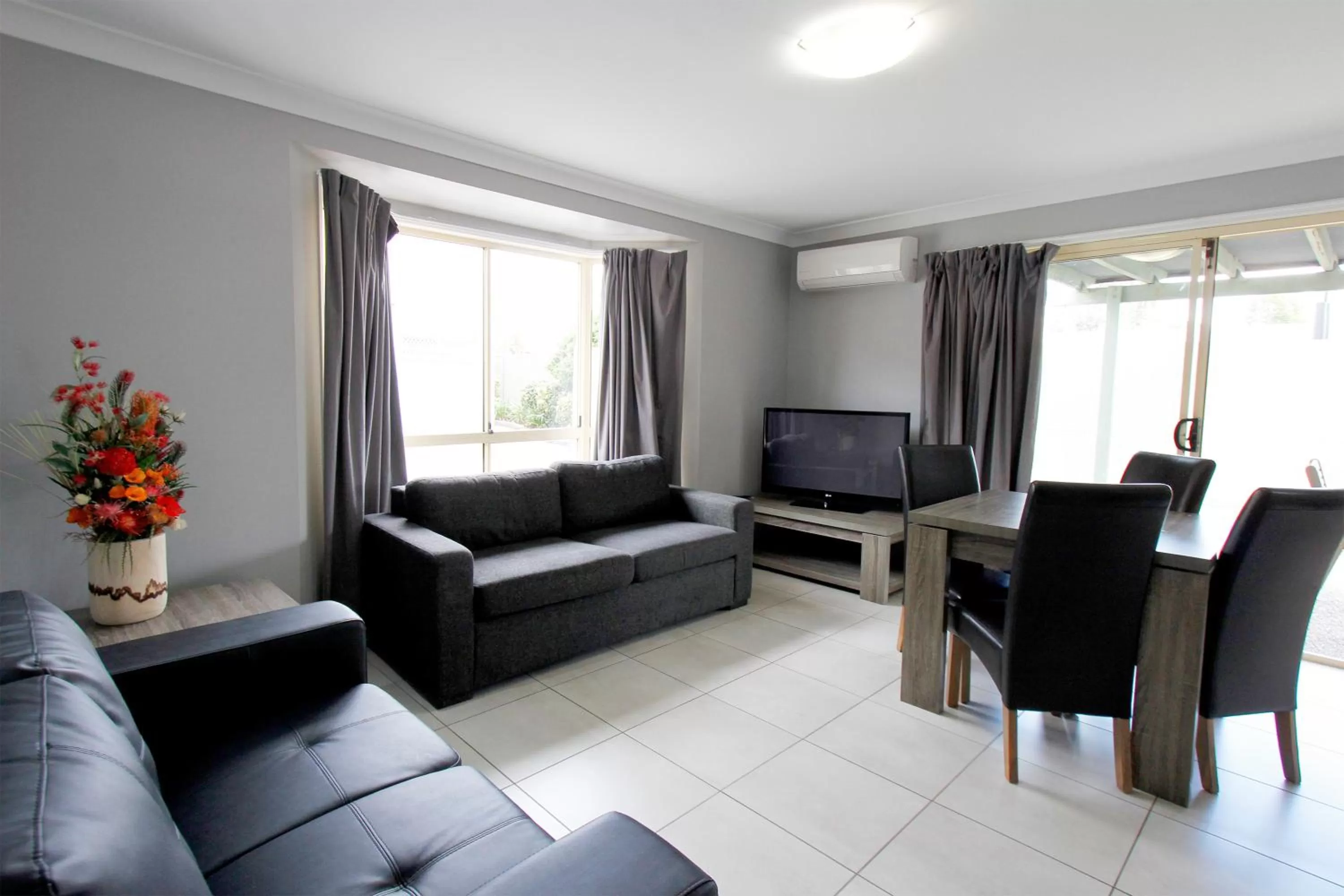 Living room in The Stirling Motel