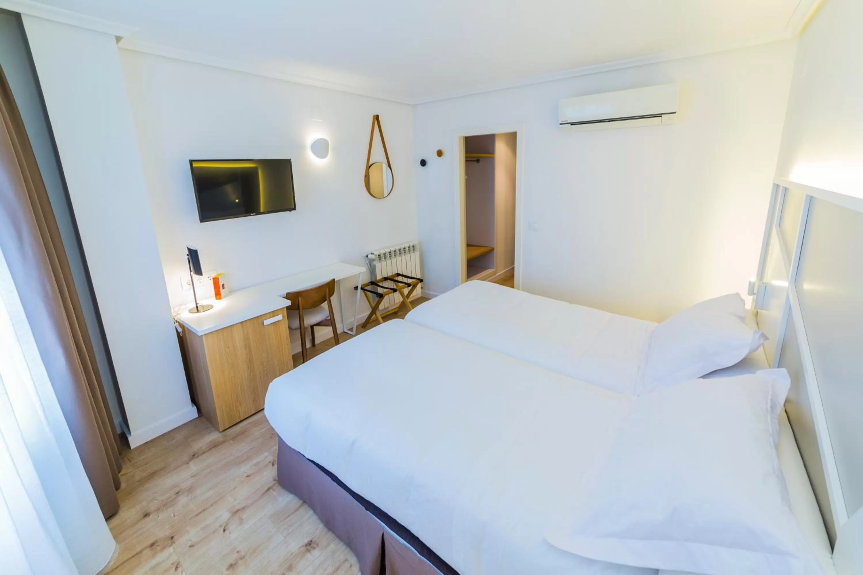 Photo of the whole room, Bed in Hospedium Hotel Cañitas Maite Gastronómico