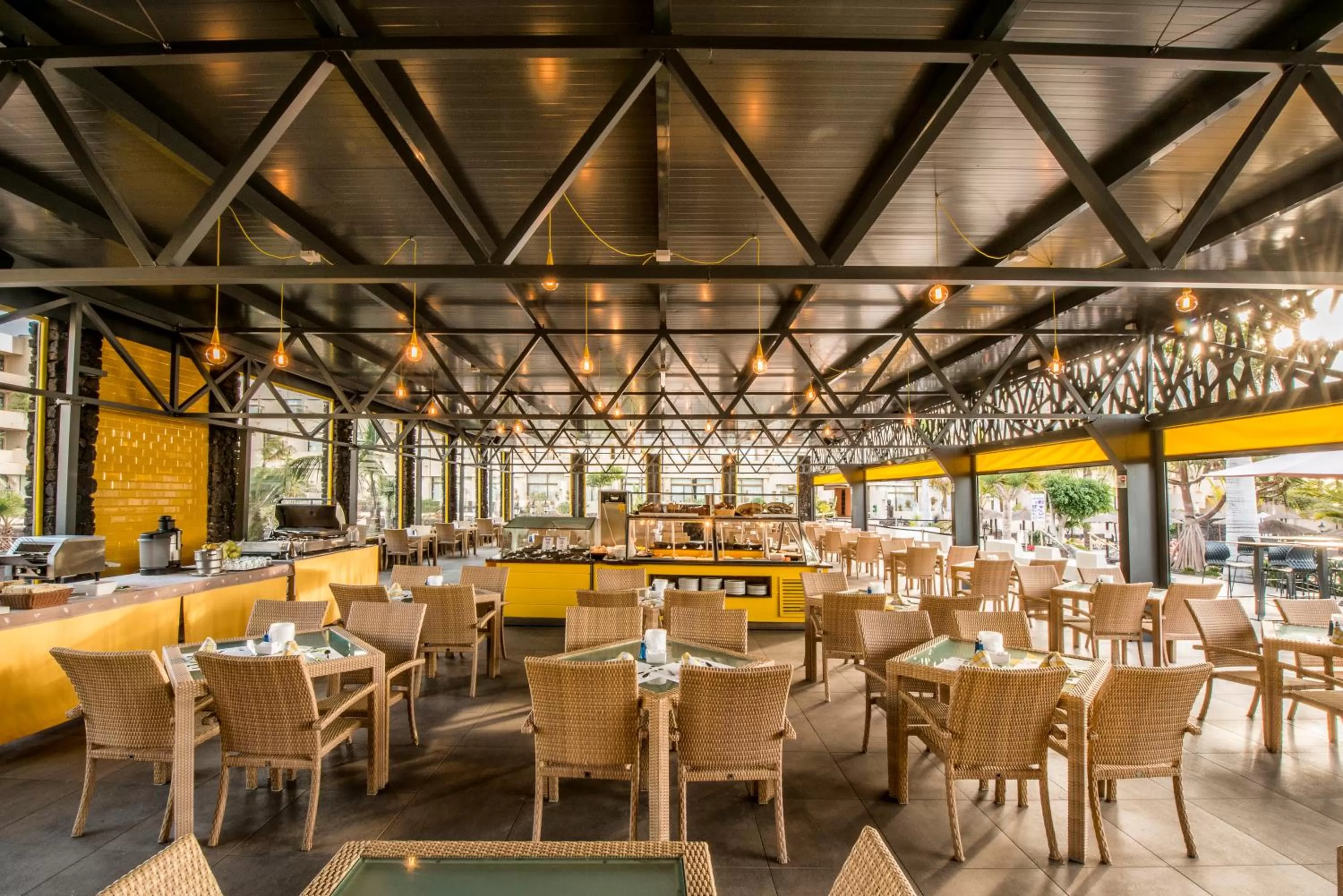 Restaurant/places to eat in Hotel Beatriz Playa & Spa