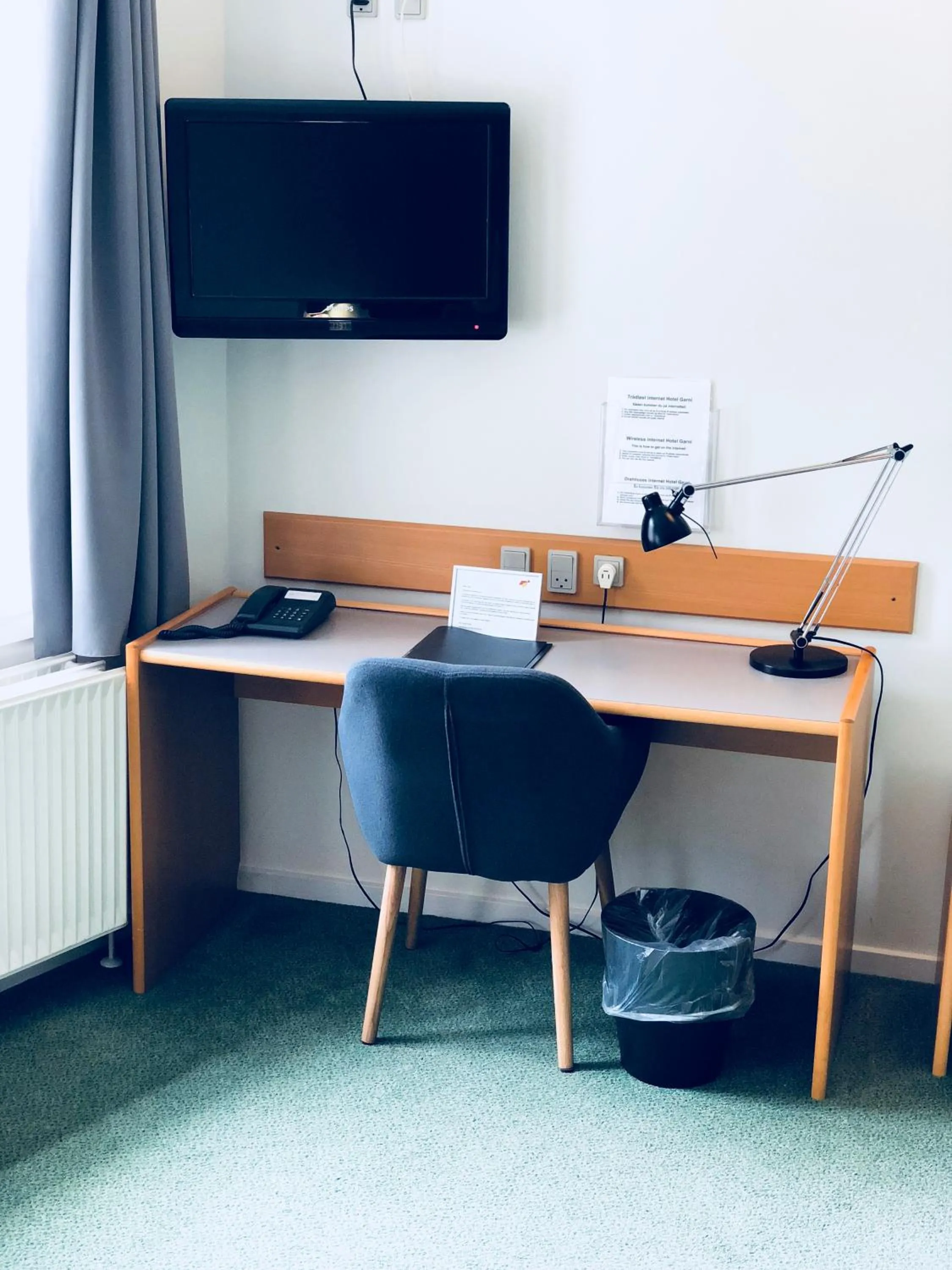 Photo of the whole room in Hotel Garni