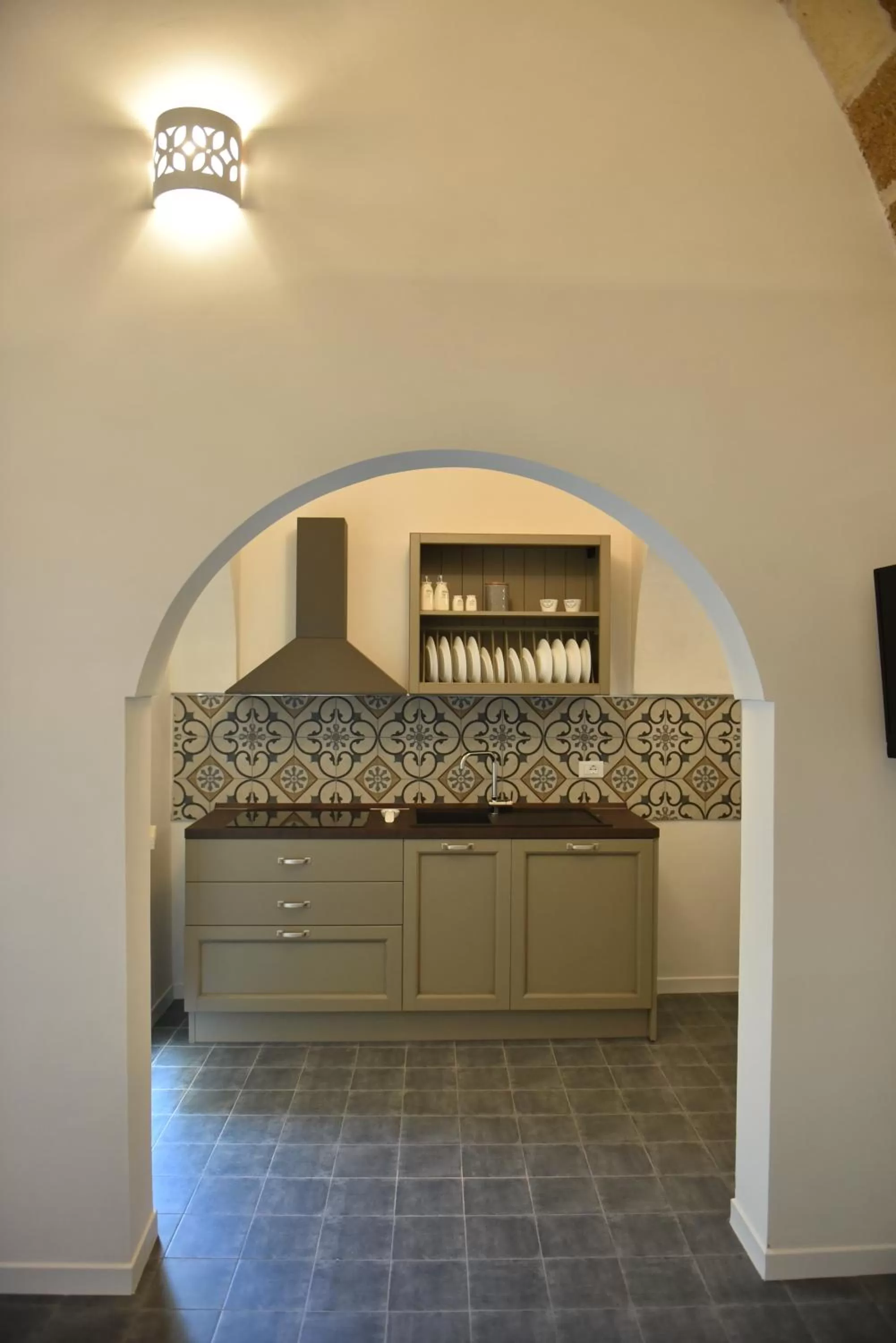 Kitchen or kitchenette in Tobacco Suite