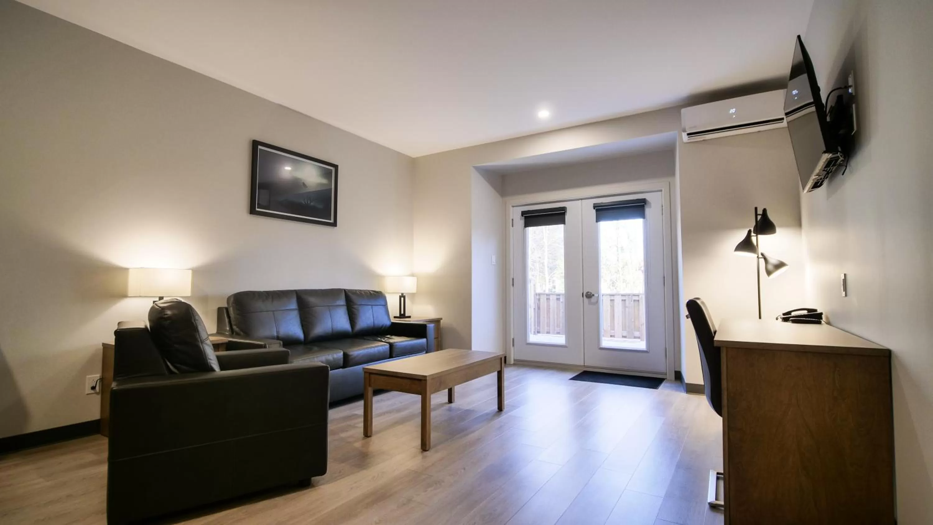 Seating Area in Motel L'Abri