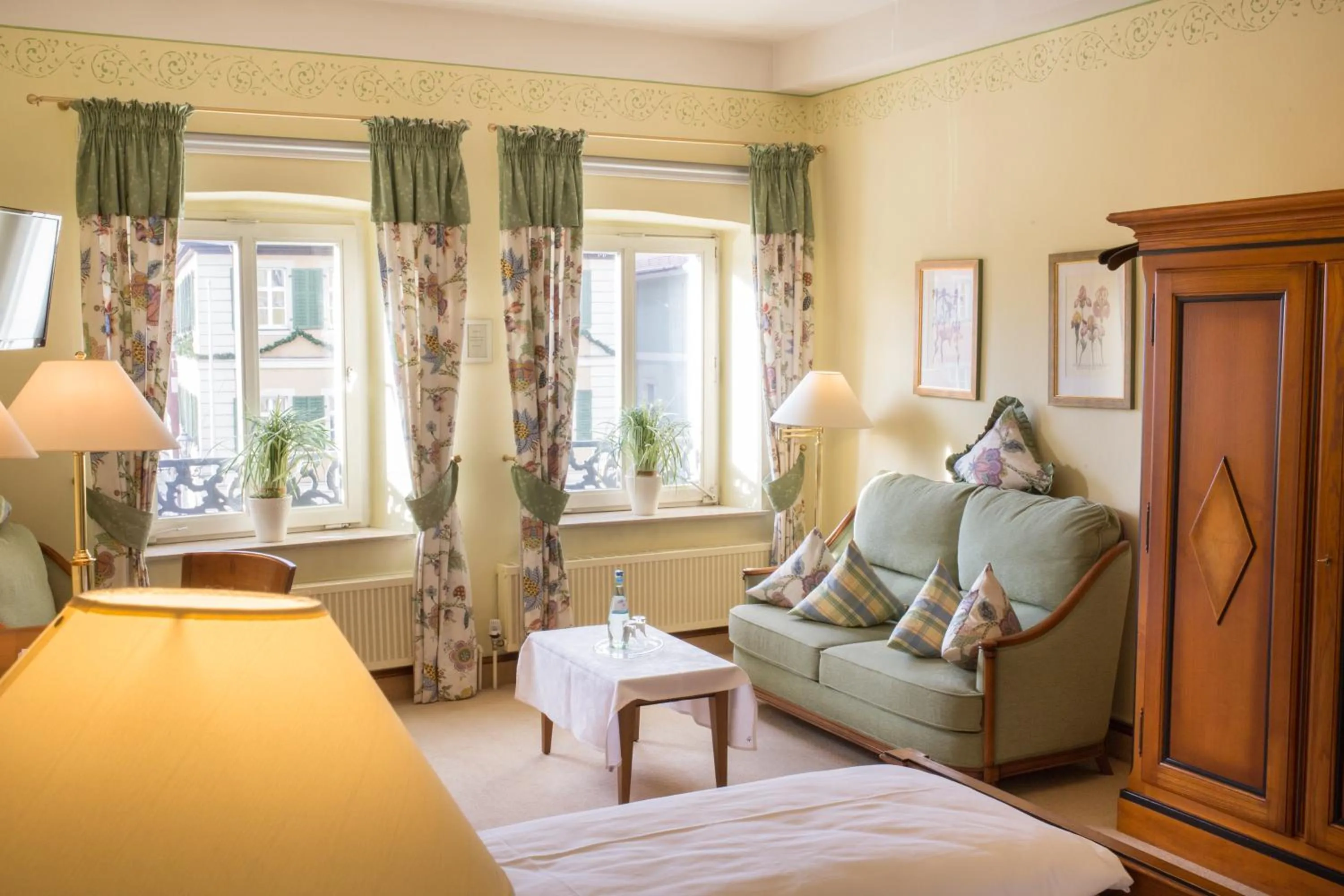 Photo of the whole room, Bed in WAGNERS Hotel Greifen-Post