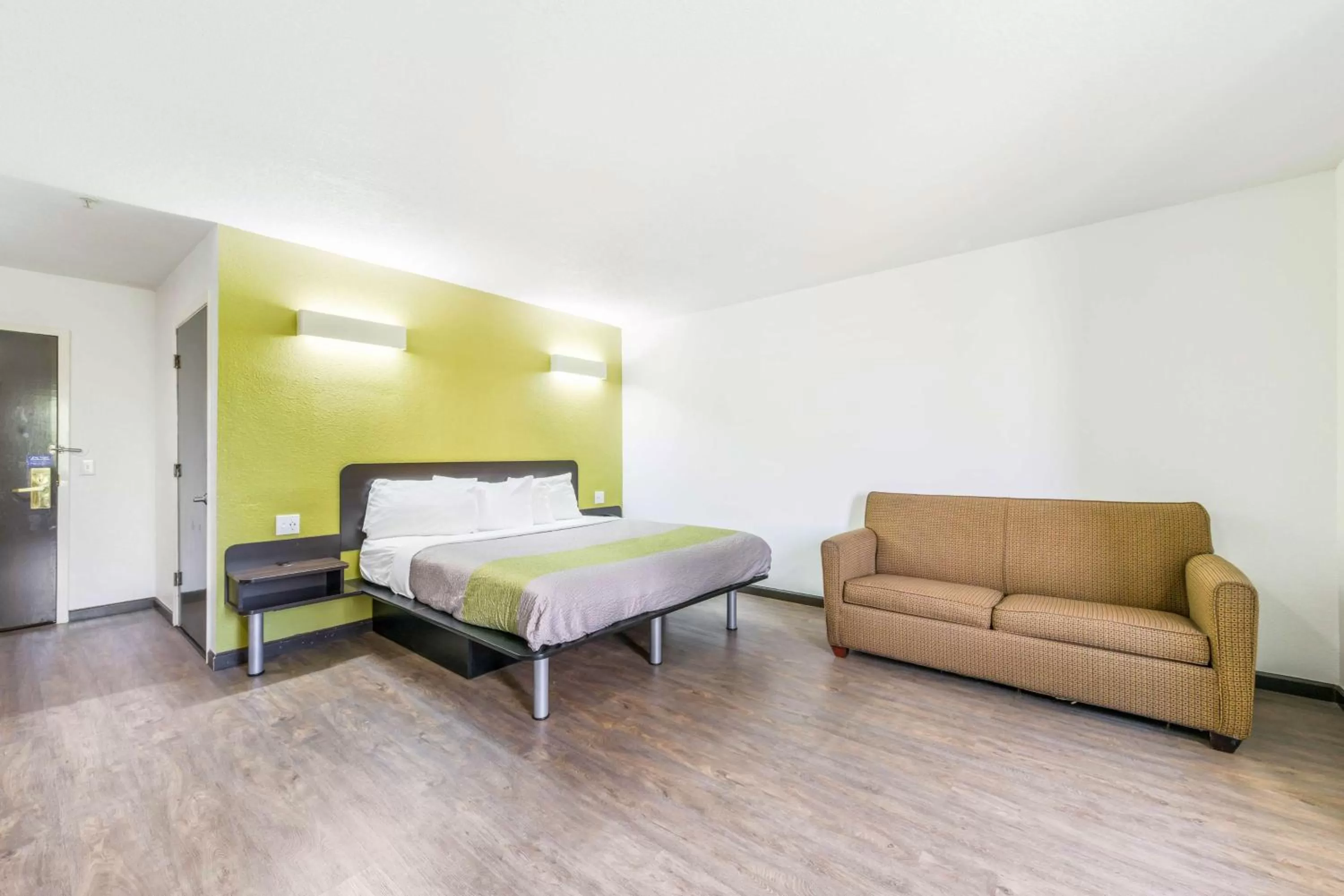 Bedroom, Bed in Motel 6-Gastonia Charlotte I-85