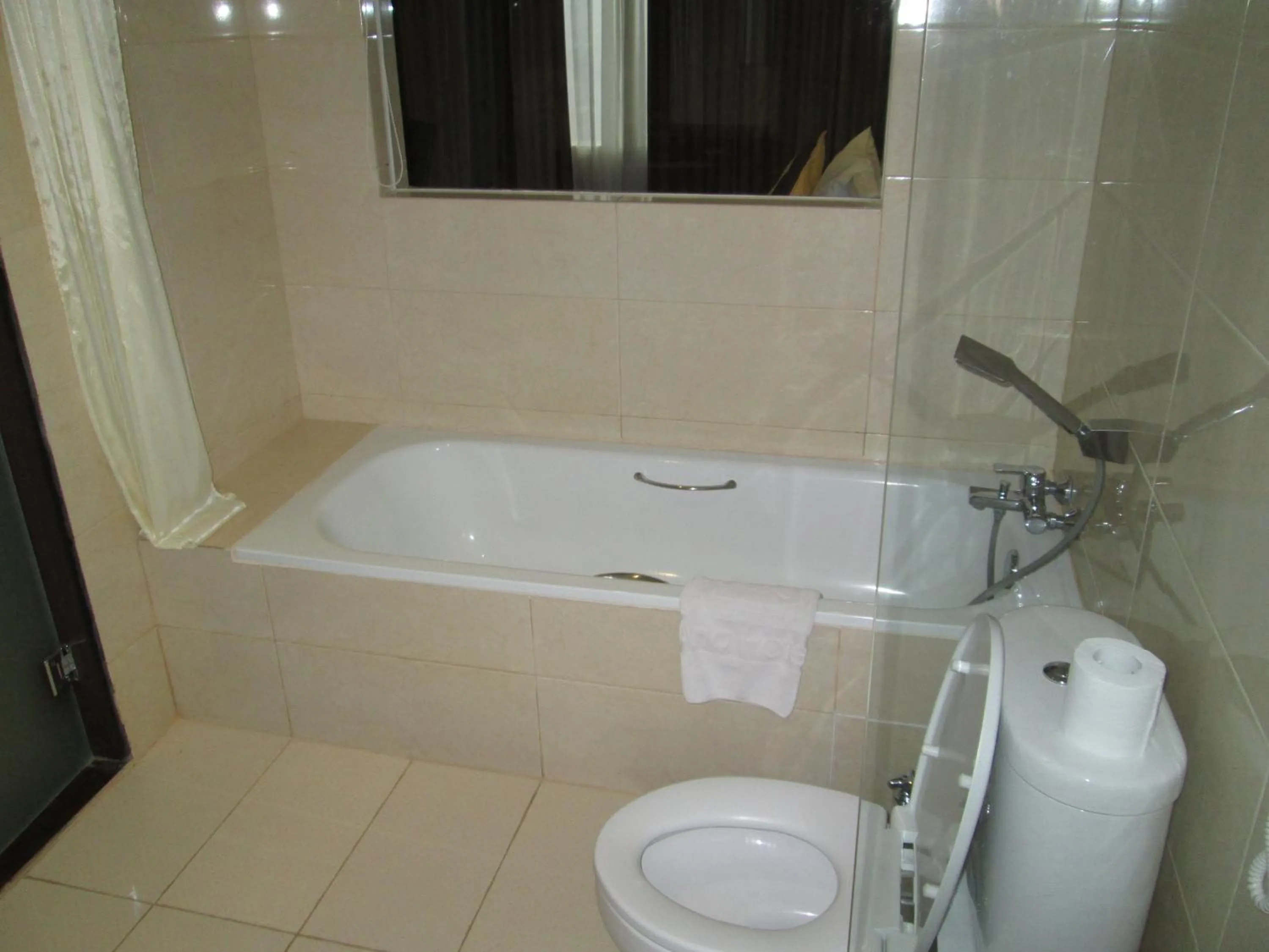 Restaurant/places to eat in Aria Gajayana