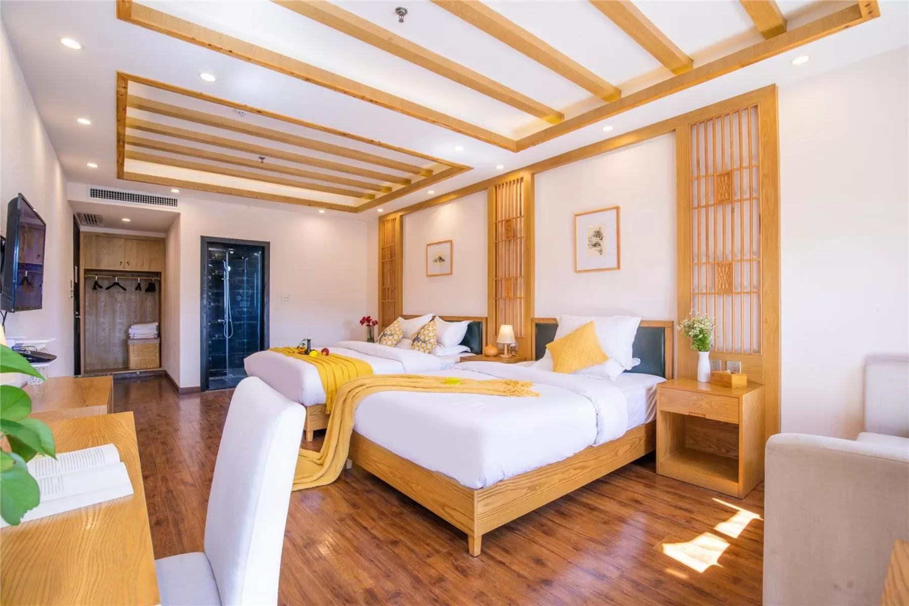 Bed in Lijiang Gemmer Hotel