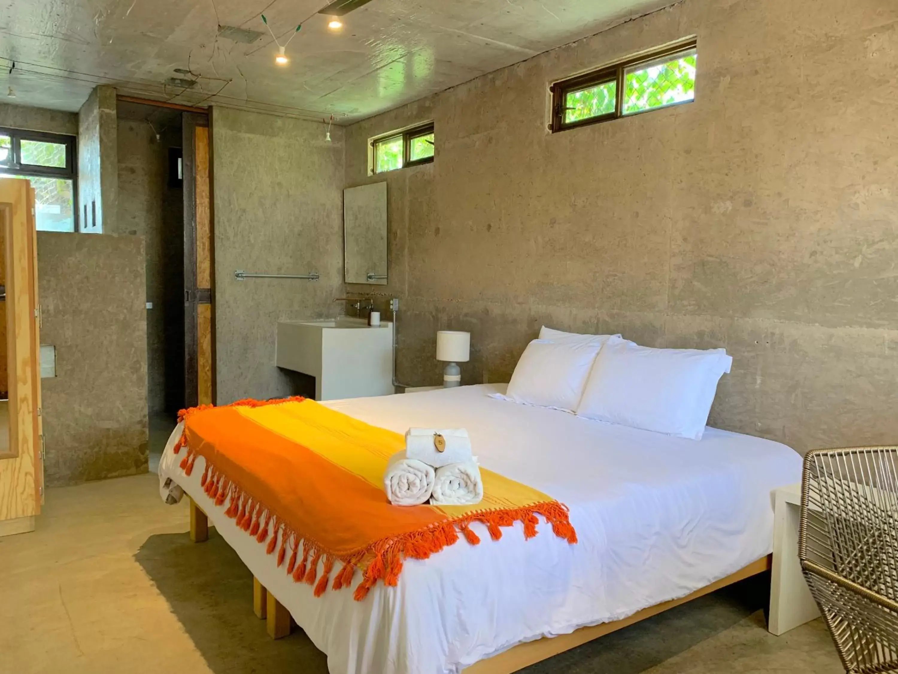 Private King+ Private Bathroom+ Patio (Room 5) in Perro Surfero Hotel Private King+ Private Bathroom+ Patio (Room 5) in Perro Surfero Hotel