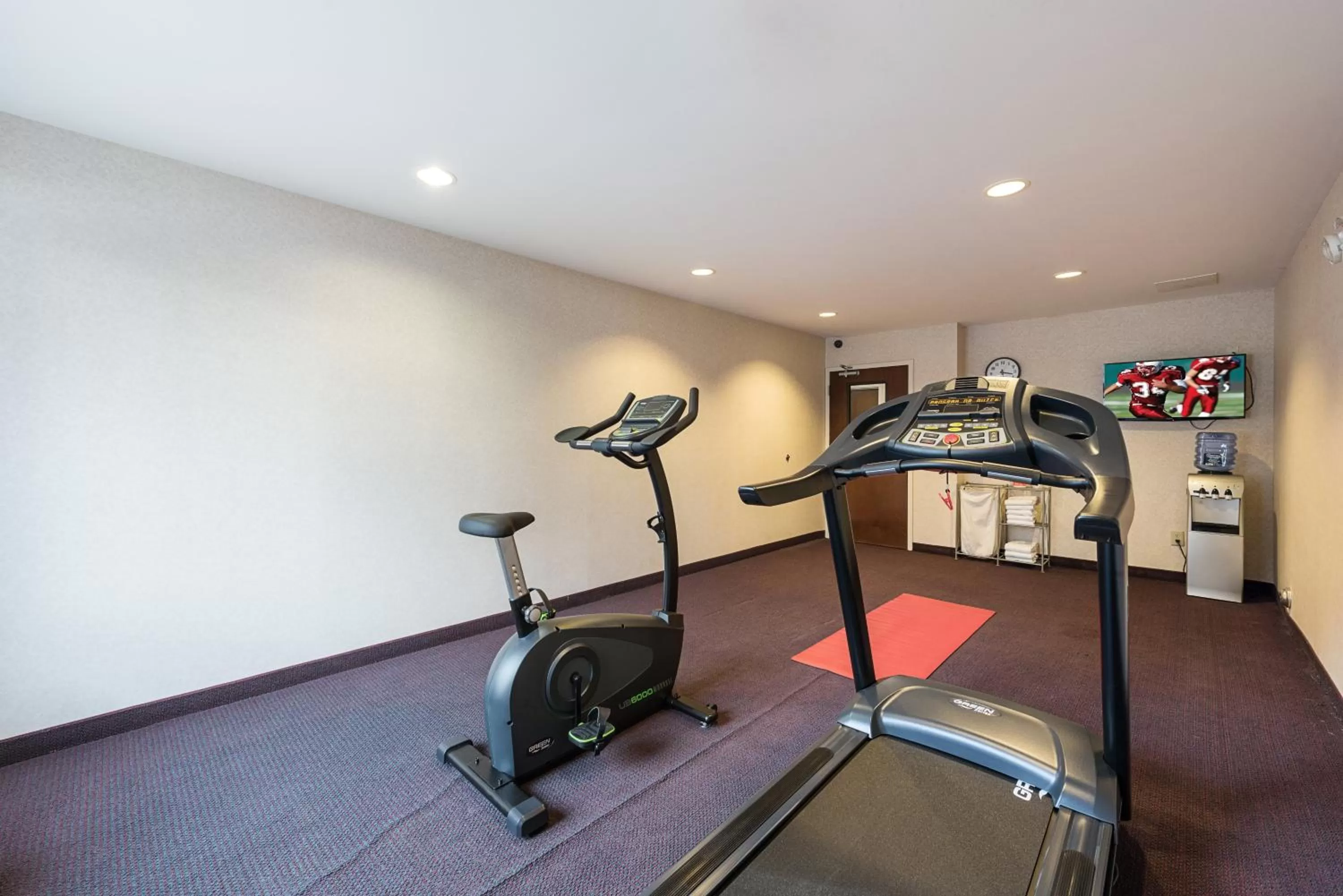 Fitness centre/facilities in Red Roof Inn Etowah – Athens, TN