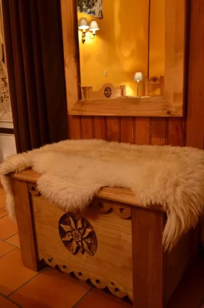 Decorative detail in Hotel La Bonne Auberge