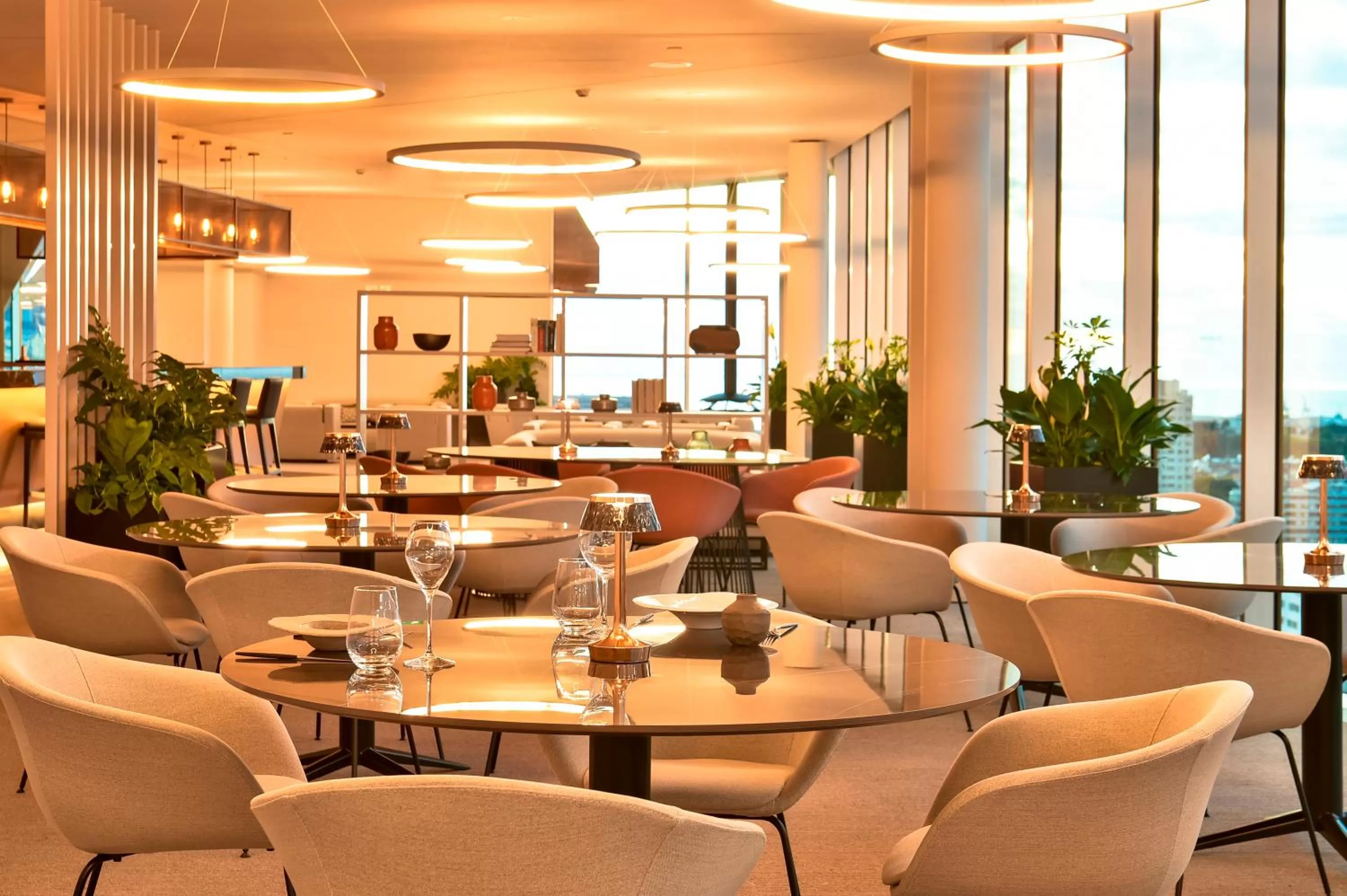 Restaurant/places to eat in Porto Palácio Hotel by The Editory