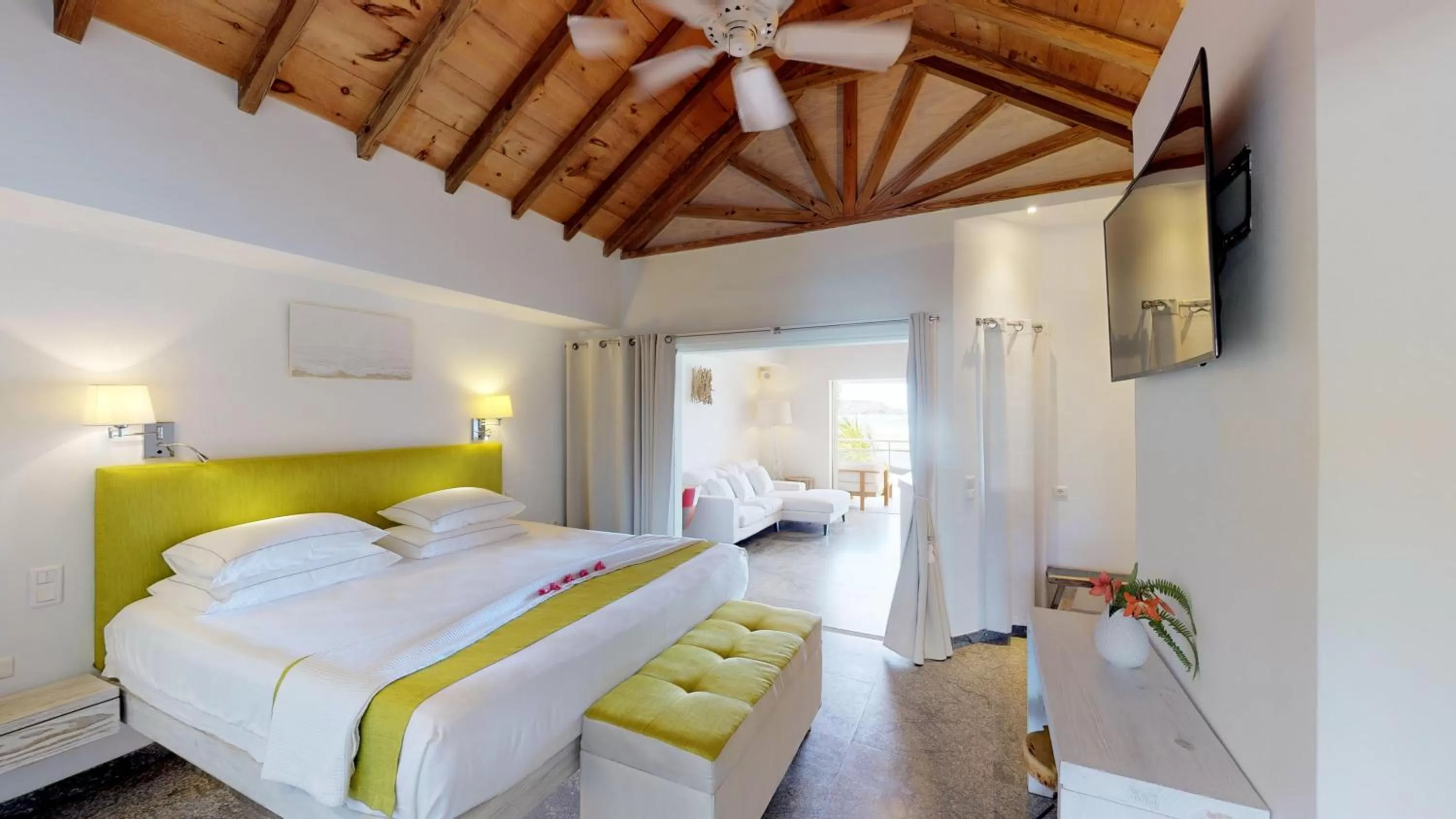 Bed in Hotel Les Ondines Sur La Plage