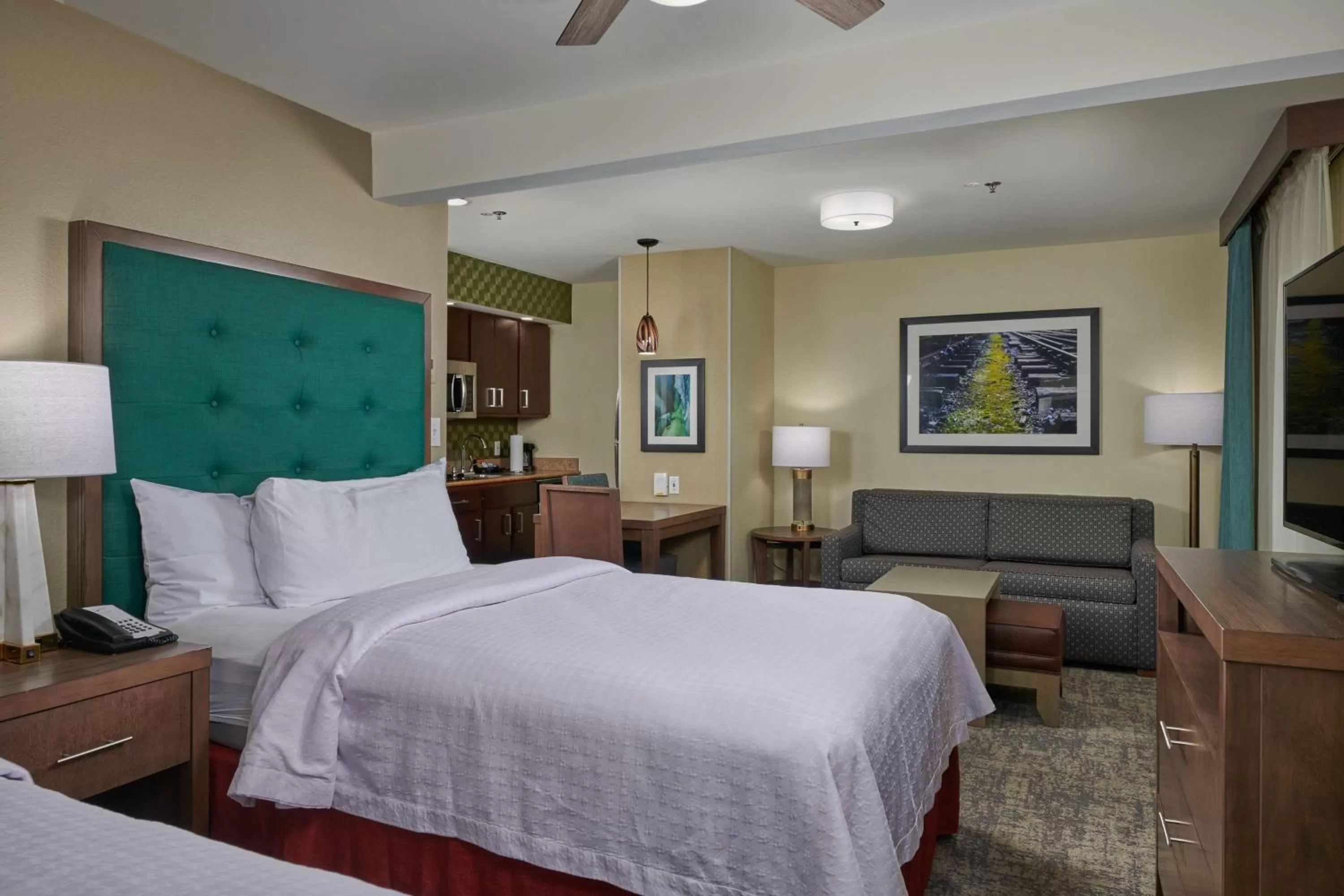 Bedroom, Bed in Homewood Suites by Hilton Sarasota