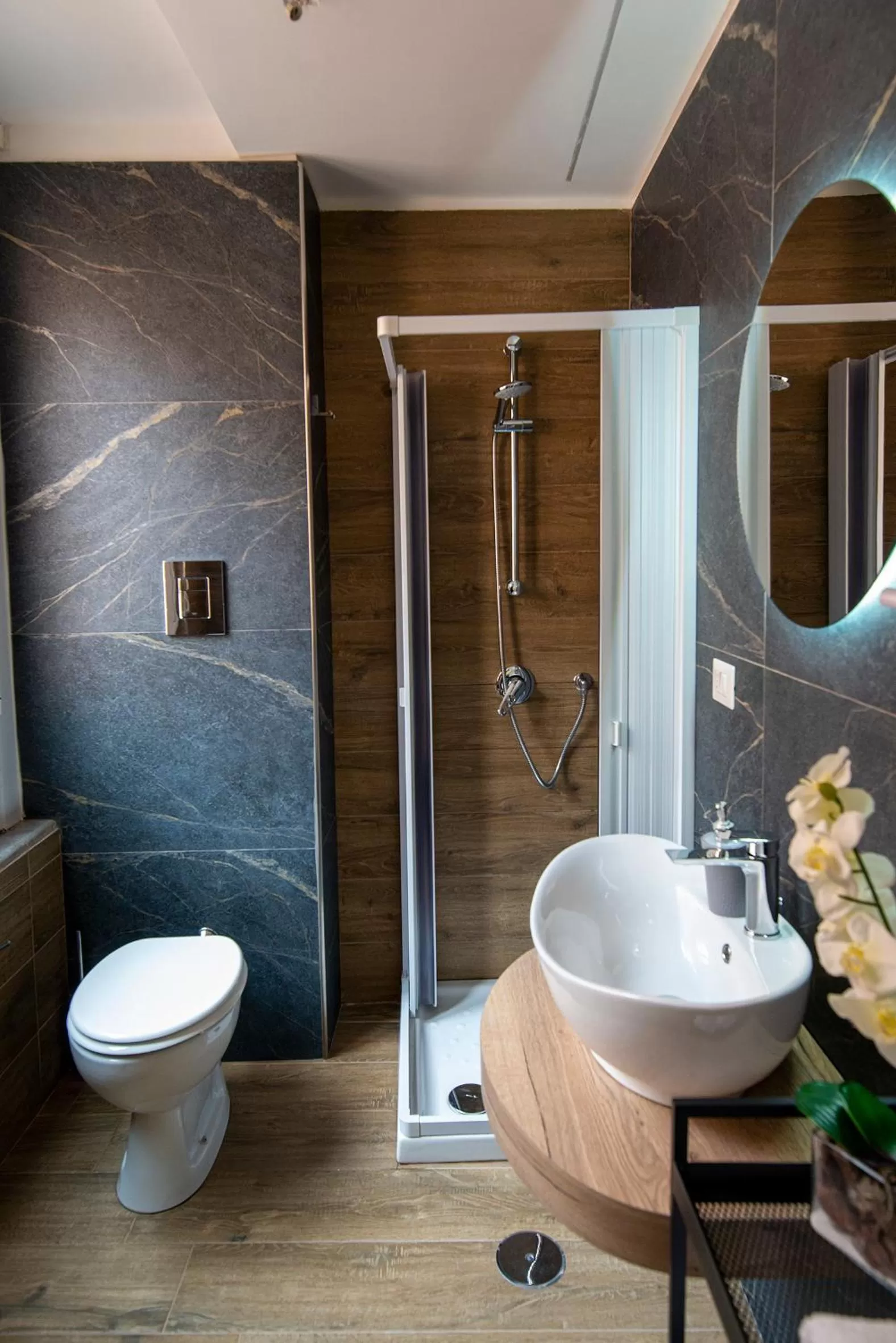 Shower in VIVI A NAPOLI