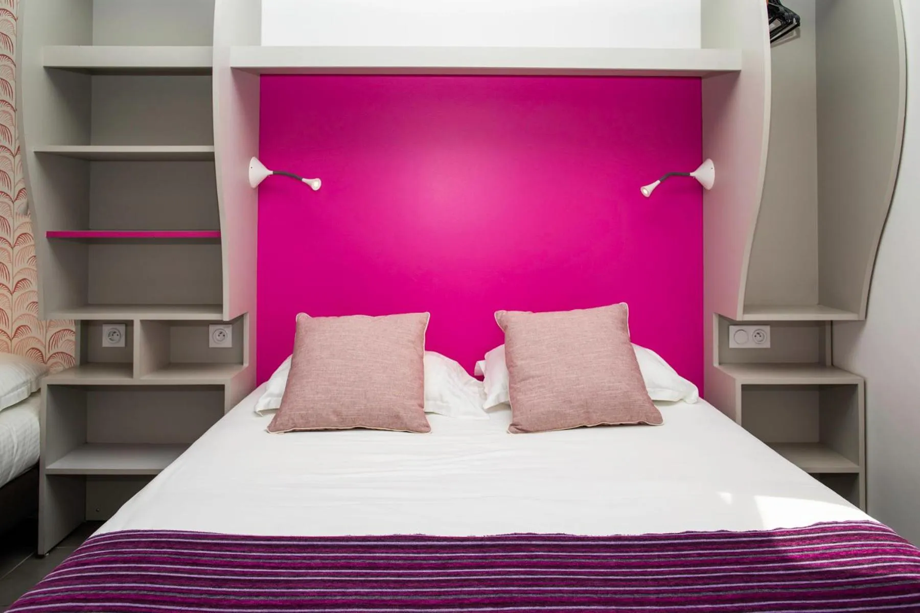 Bed in Hôtel de Ré, "The Originals Résidence"