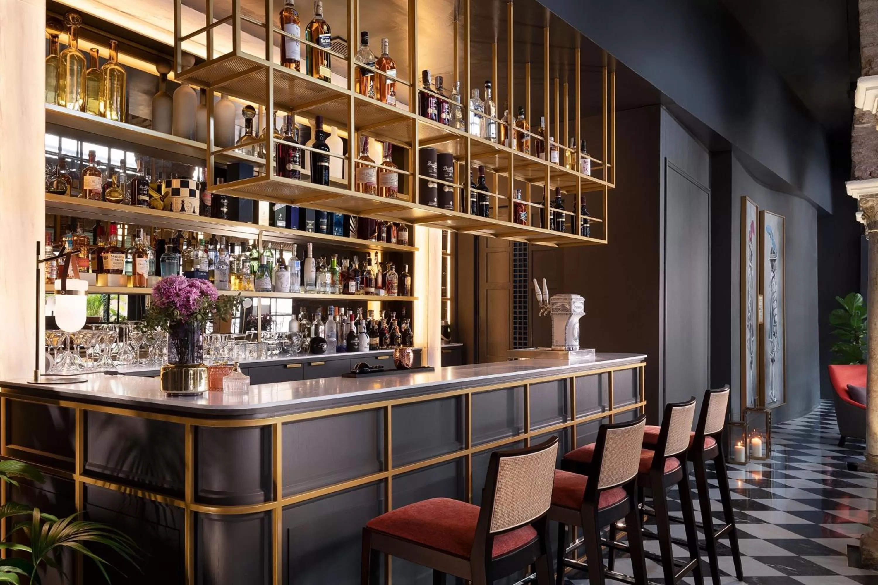 Lounge or bar in Los Seises Sevilla, a Tribute Portfolio Hotel