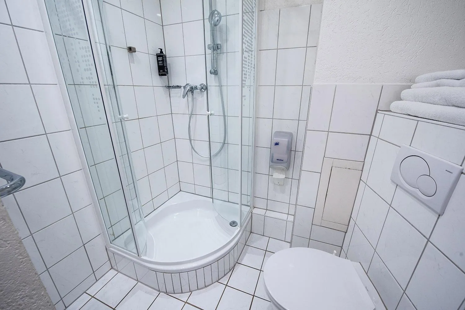 Bathroom in Ibis Styles Strasbourg Centre Gare