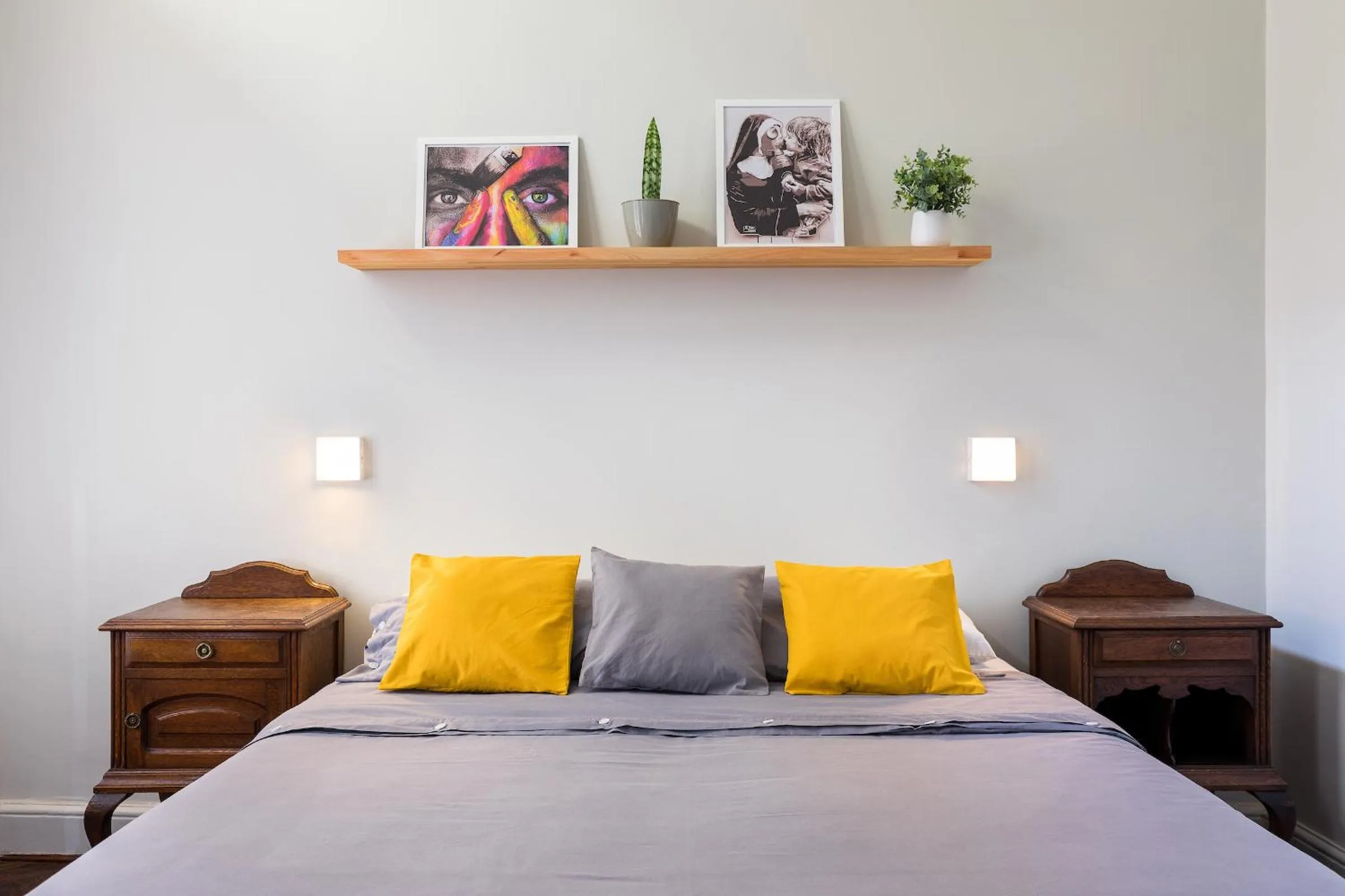 Bed in Milhouse Avenue