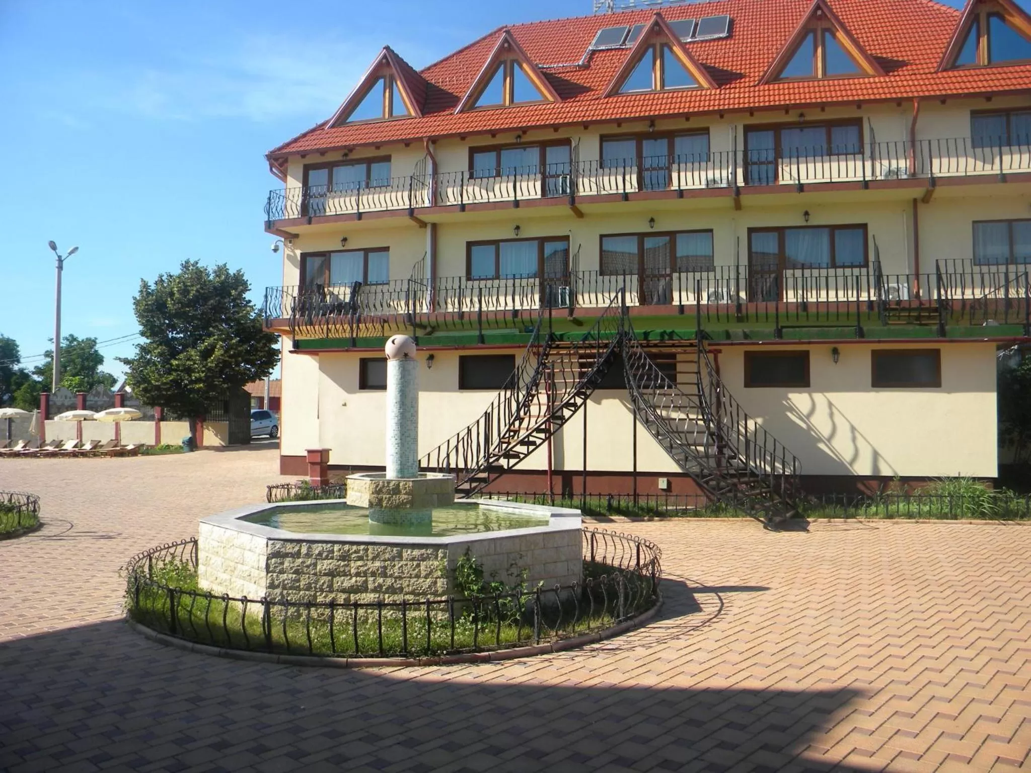 View (from property/room), Property Building in Hotel Eden