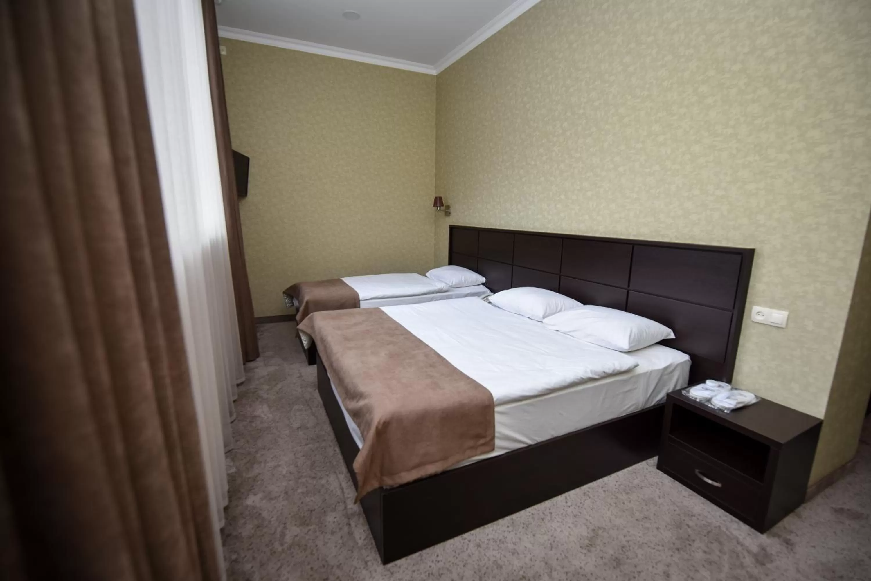 Bedroom, Bed in Laguna Hotel