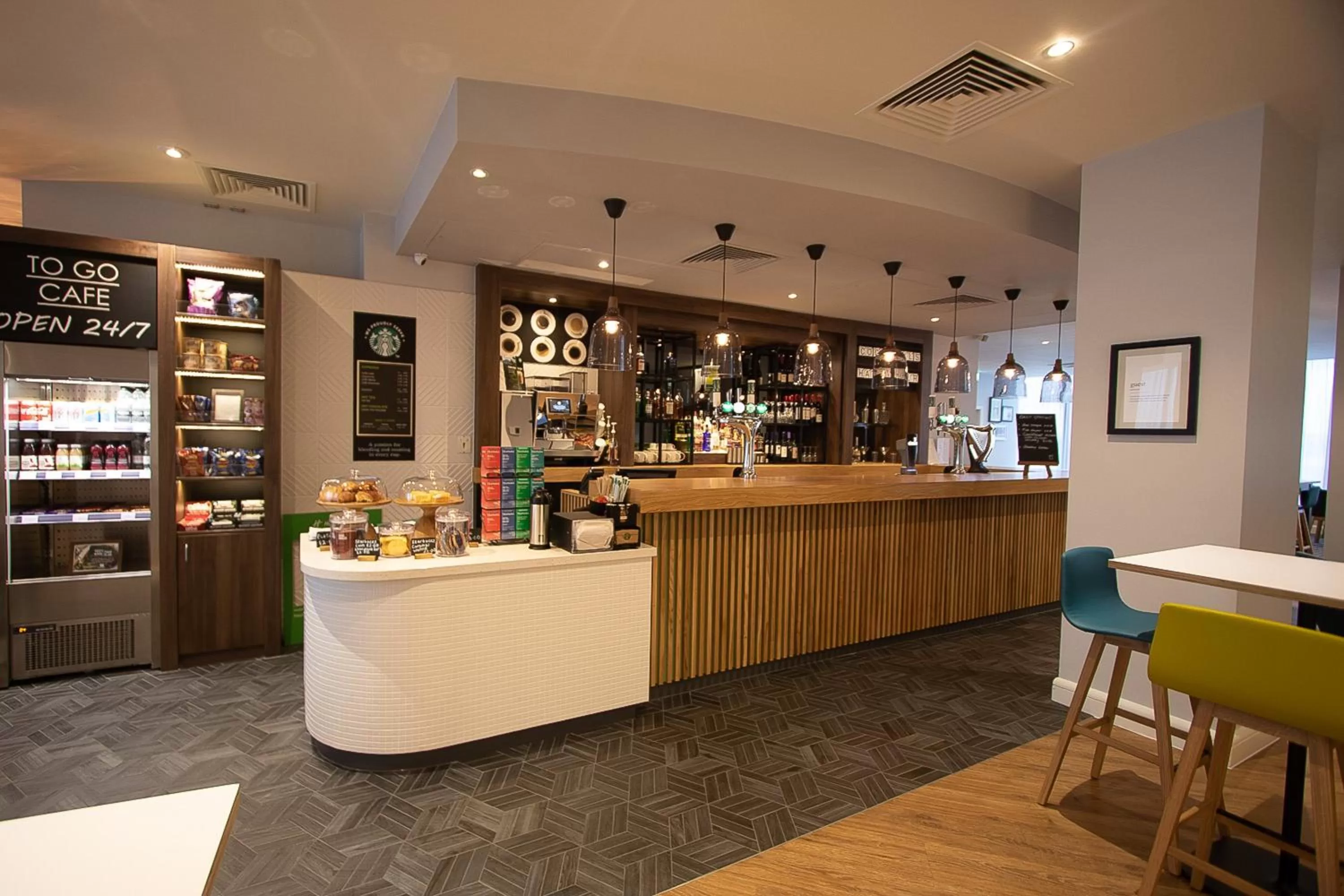 Lounge or bar in Holiday Inn Preston by IHG