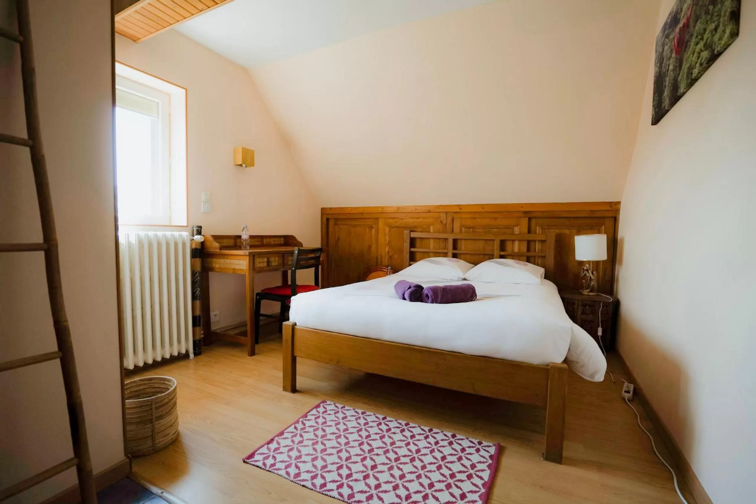 Bedroom, Bed in Apakabar Homestay - proche gare Melun, parking privé, Netflix