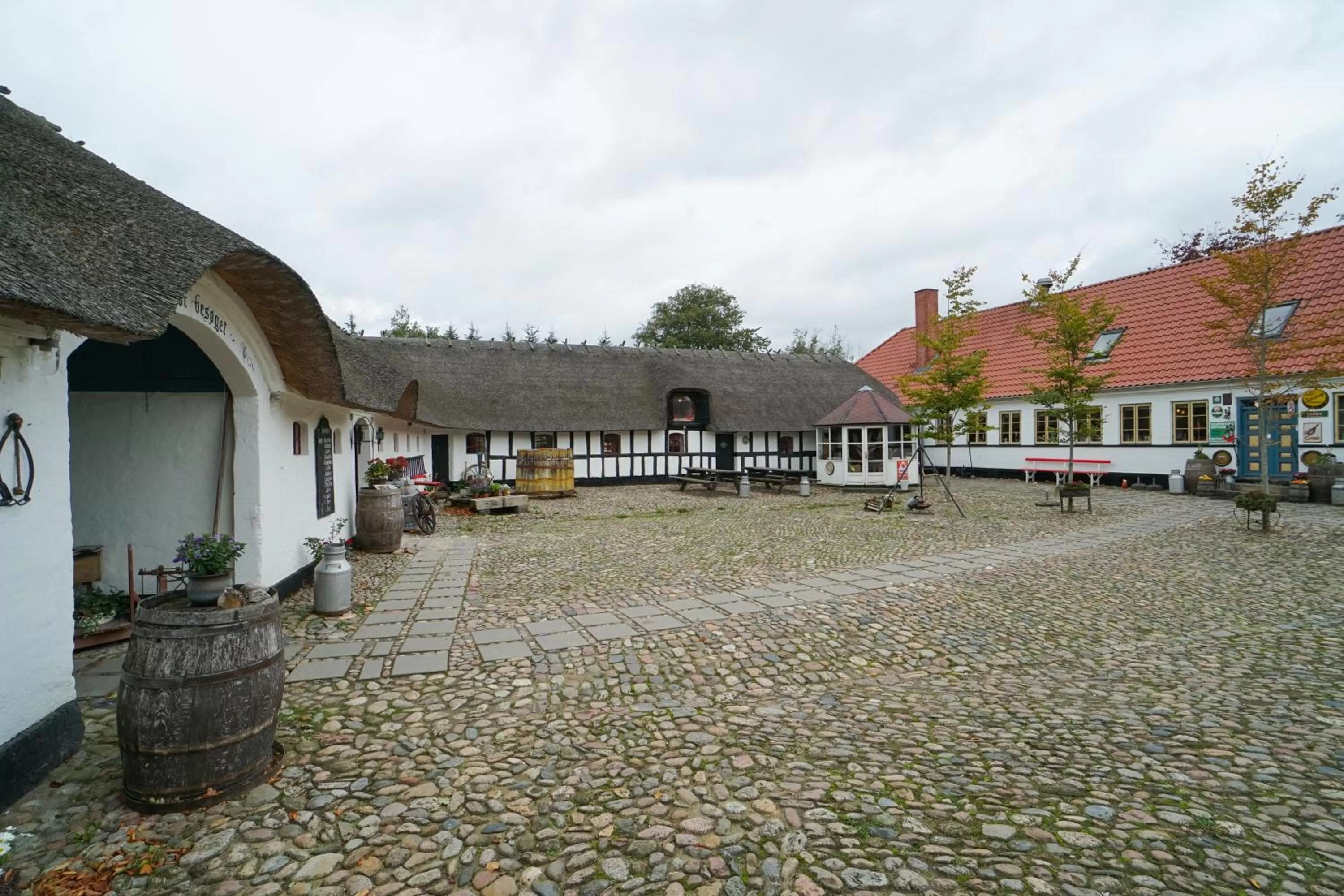 Property building in Svostrup Kro