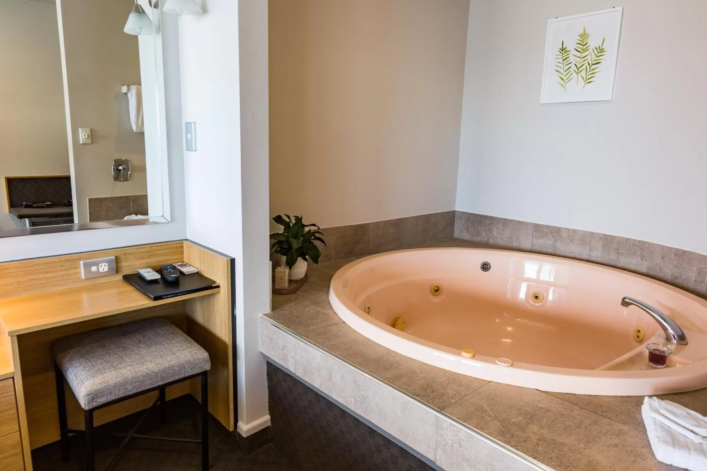 Family Apartment with Partial Beach View in Clearwater Motor Lodge Family Apartment with Partial Beach View in Clearwater Motor Lodge