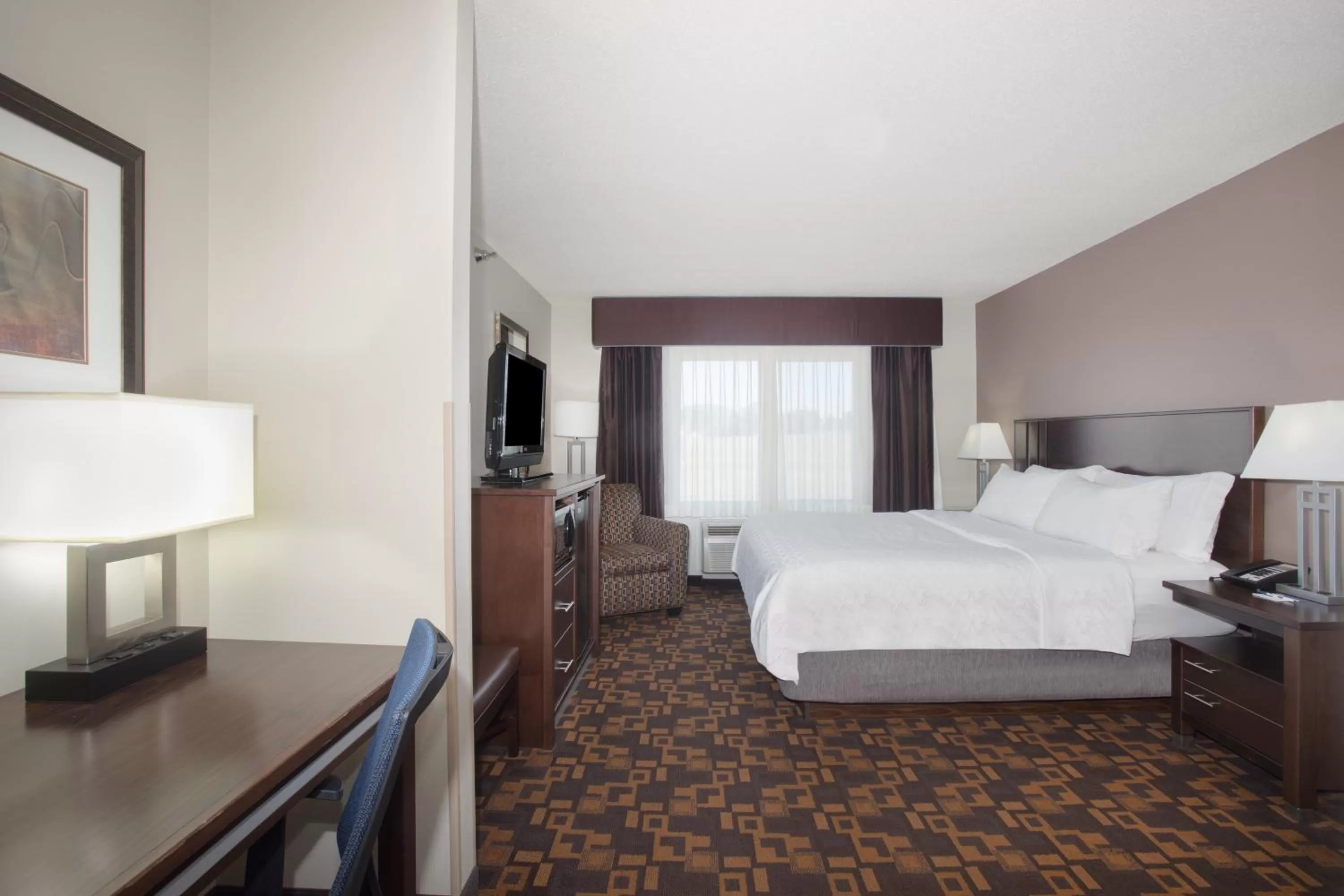 Photo of the whole room, Bed in Holiday Inn Express & Suites Yankton by IHG
