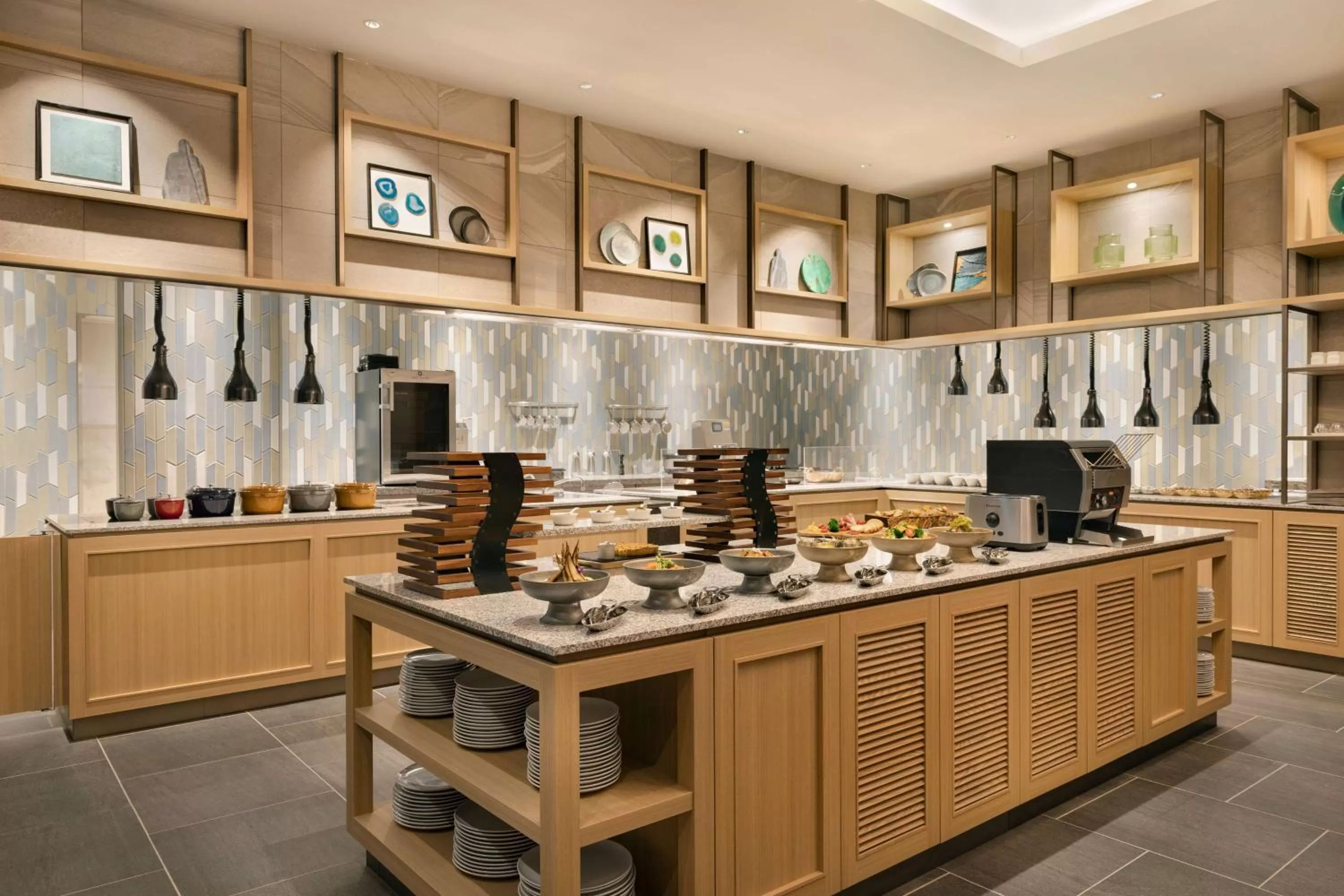 Restaurant/places to eat in DoubleTree by Hilton Toyama