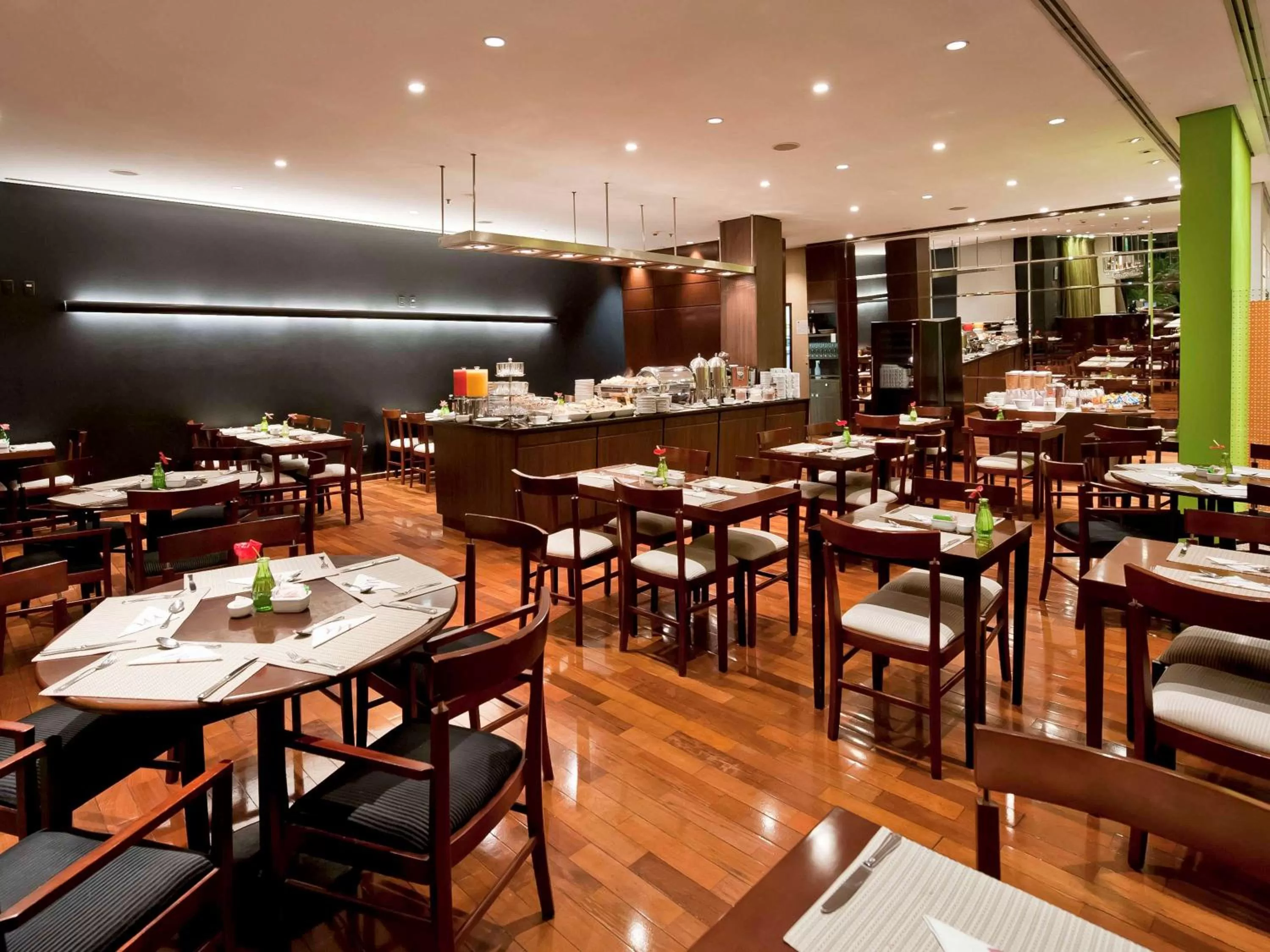 Restaurant/places to eat in Mercure Sao Paulo Paulista