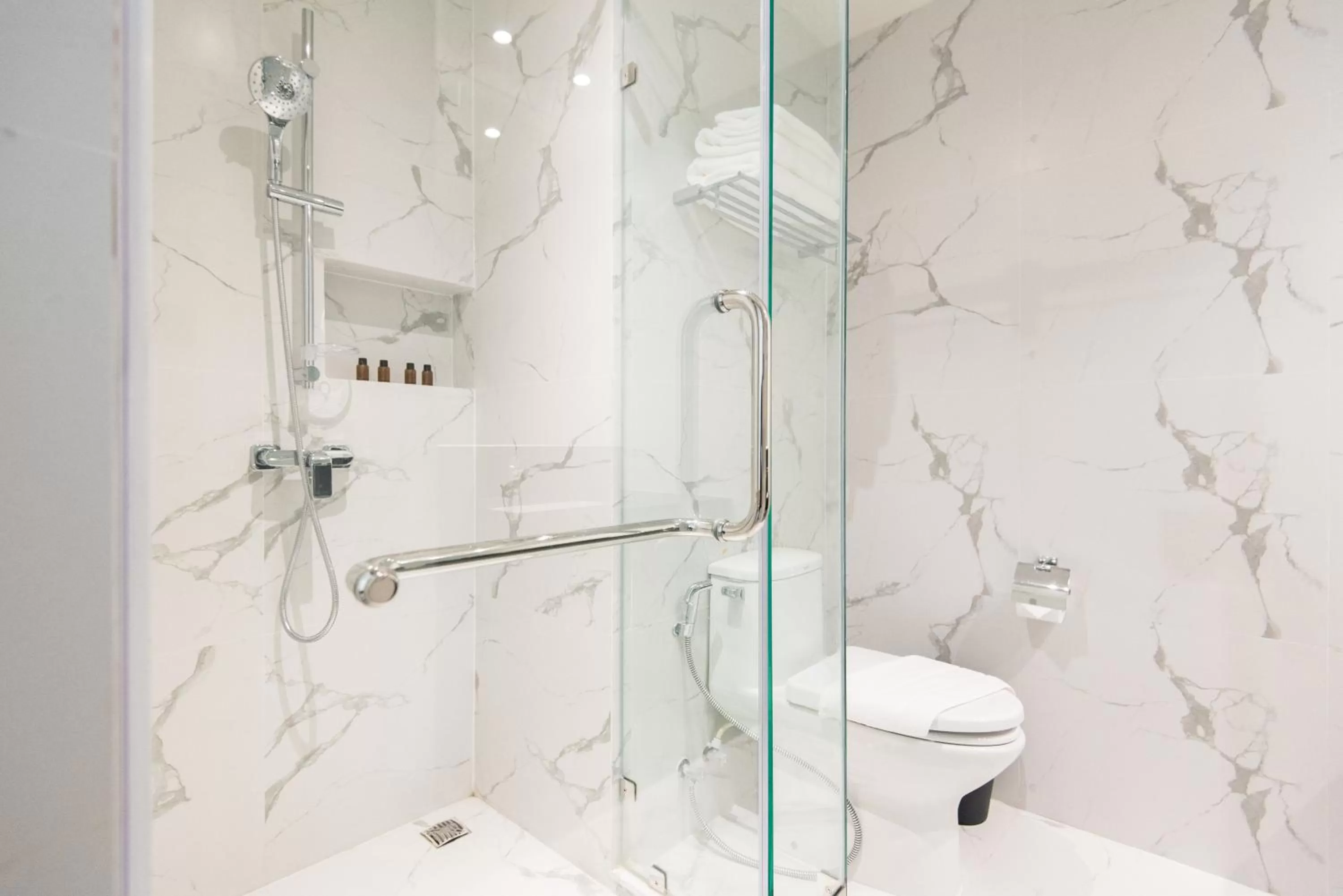 Shower in Madison Bangkok Hotel