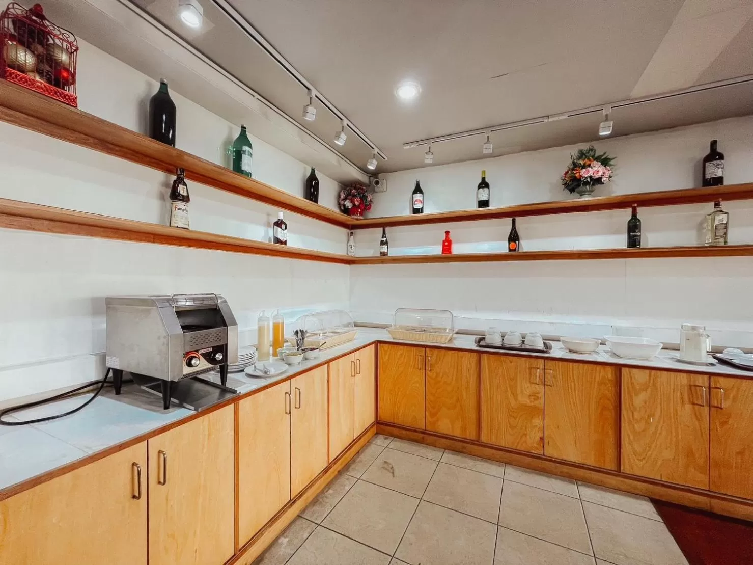 Restaurant/places to eat in Hotel De Khuvieng