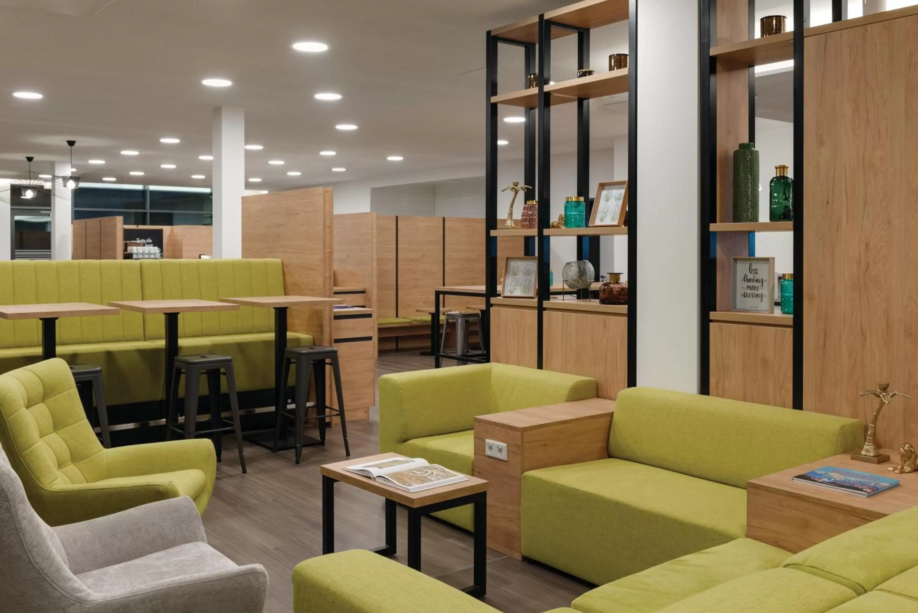 Lounge or bar in Super 8 by Wyndham Augsburg