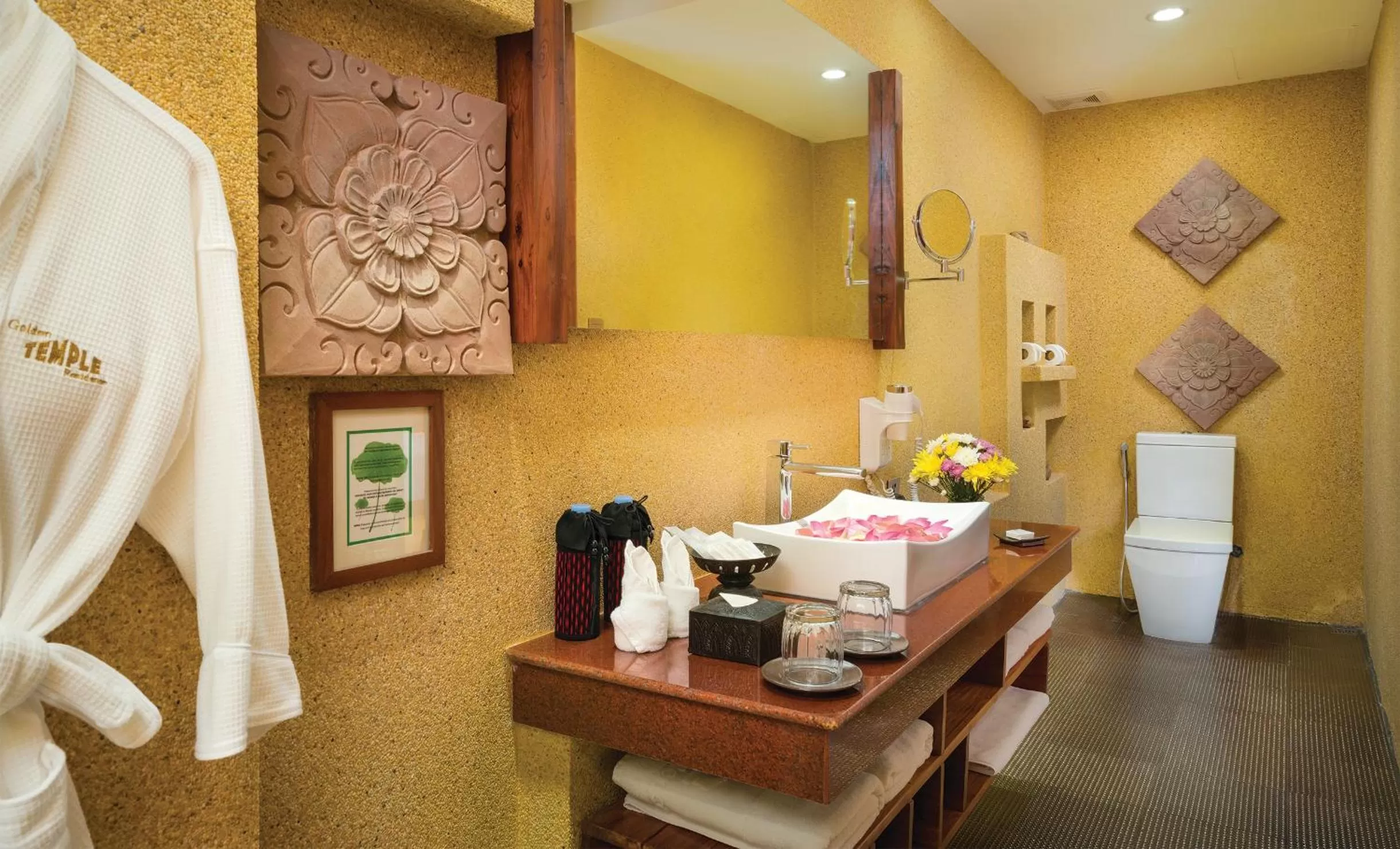 Shower in Golden Temple Residence