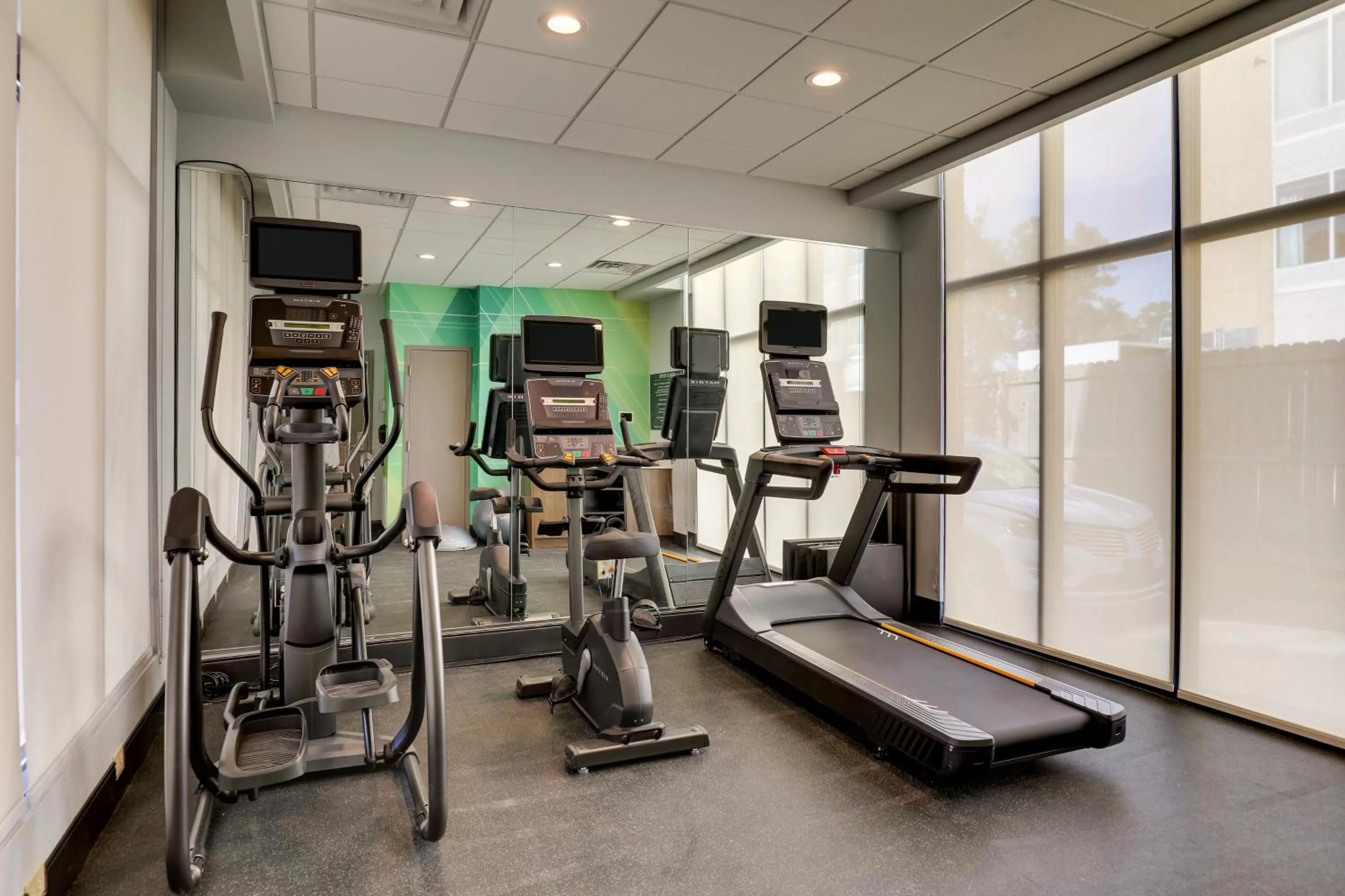 Fitness centre/facilities in Holiday Inn Mobile Airport by IHG