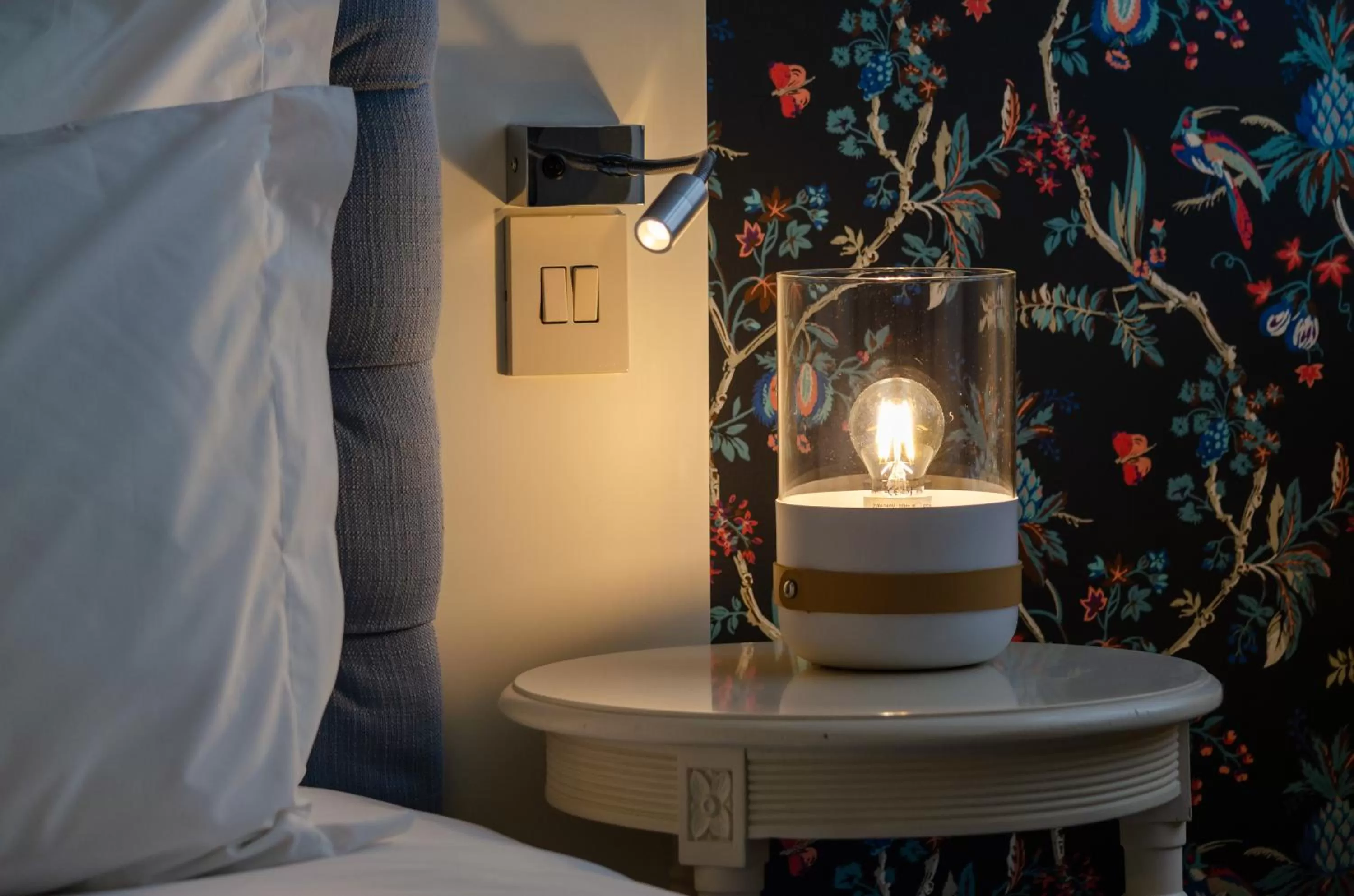 Decorative detail, Bed in Lx Boutique Hotel