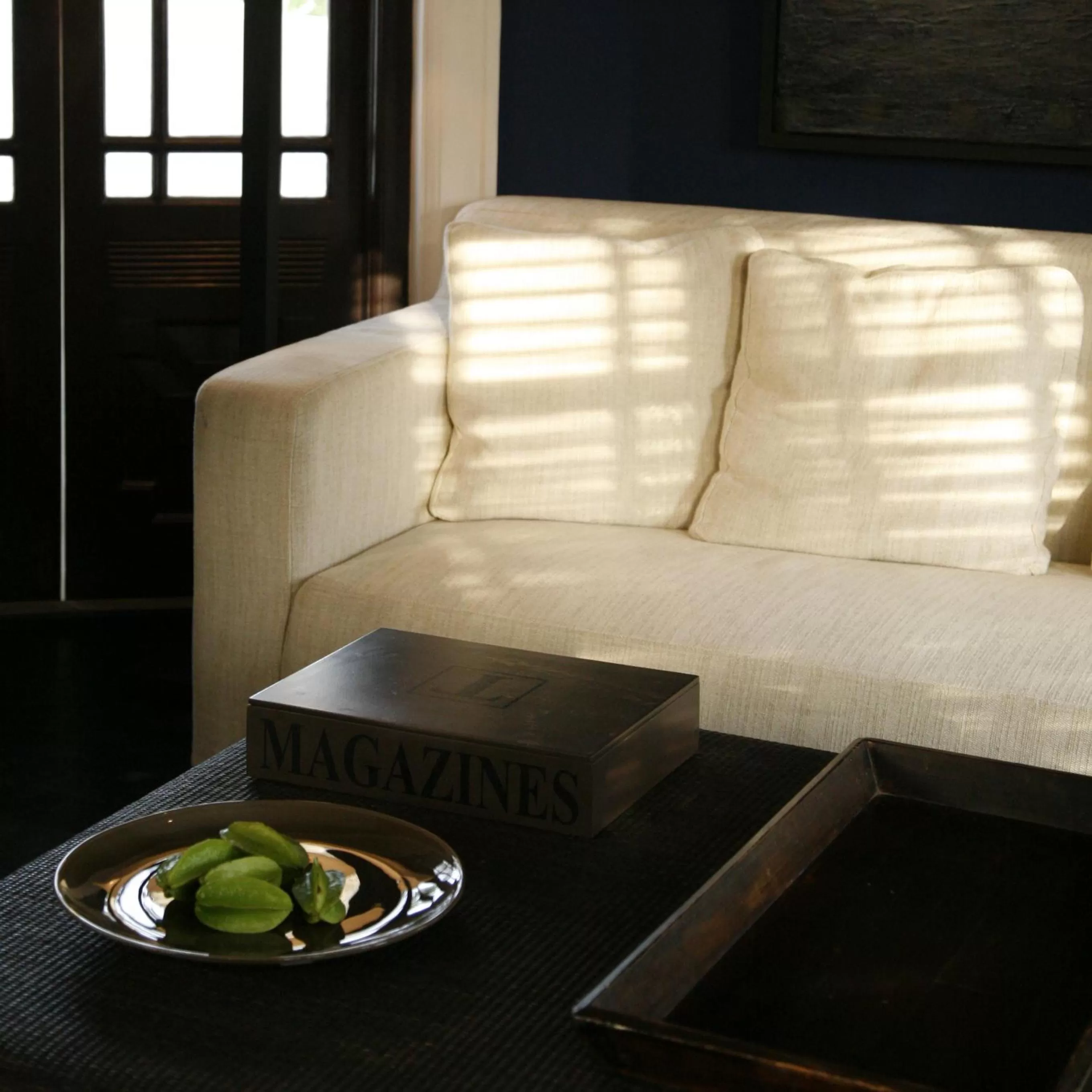 Seating area in Paradise Road Tintagel Colombo