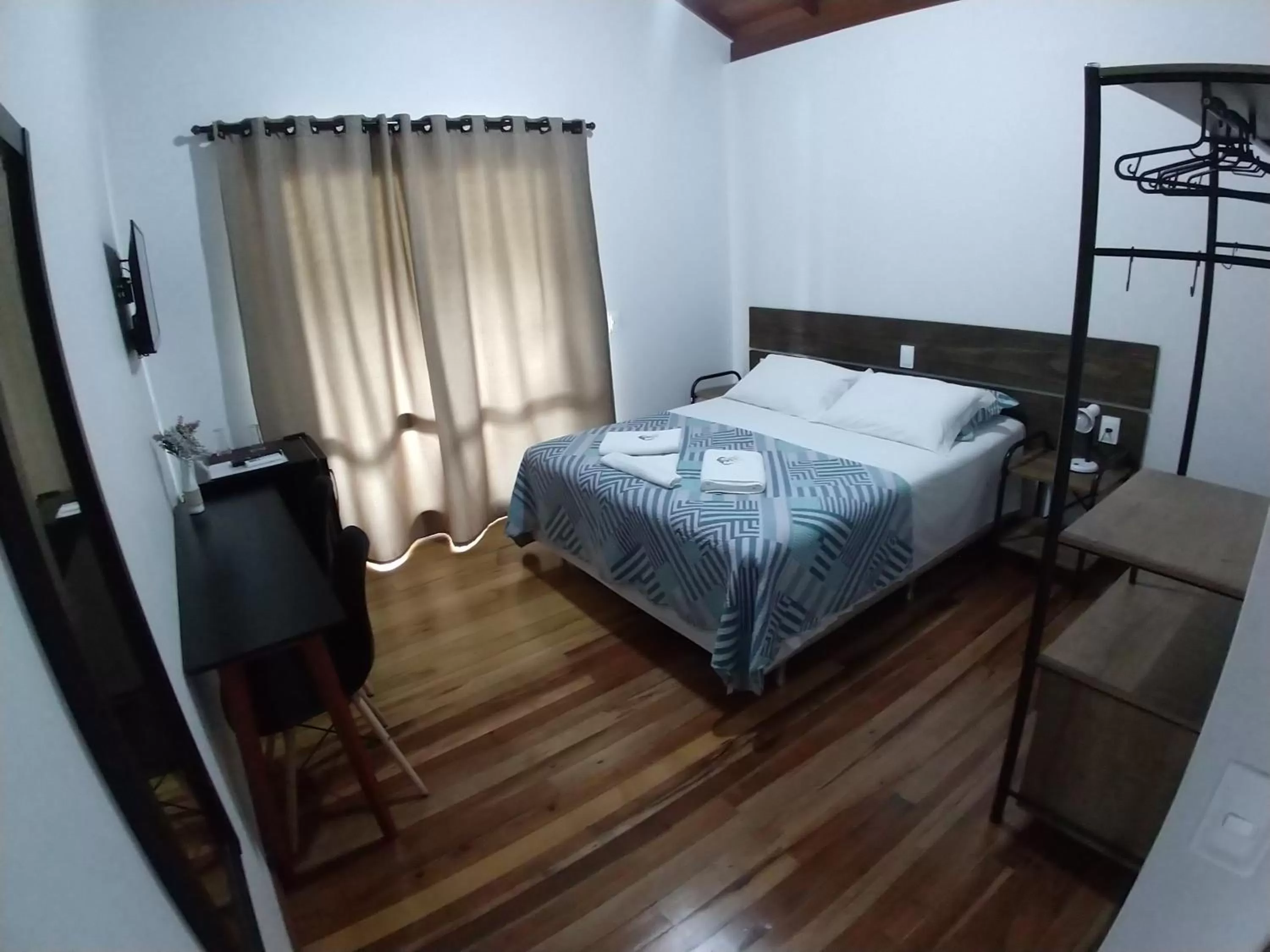 Photo of the whole room, Bed in Refúgio 755