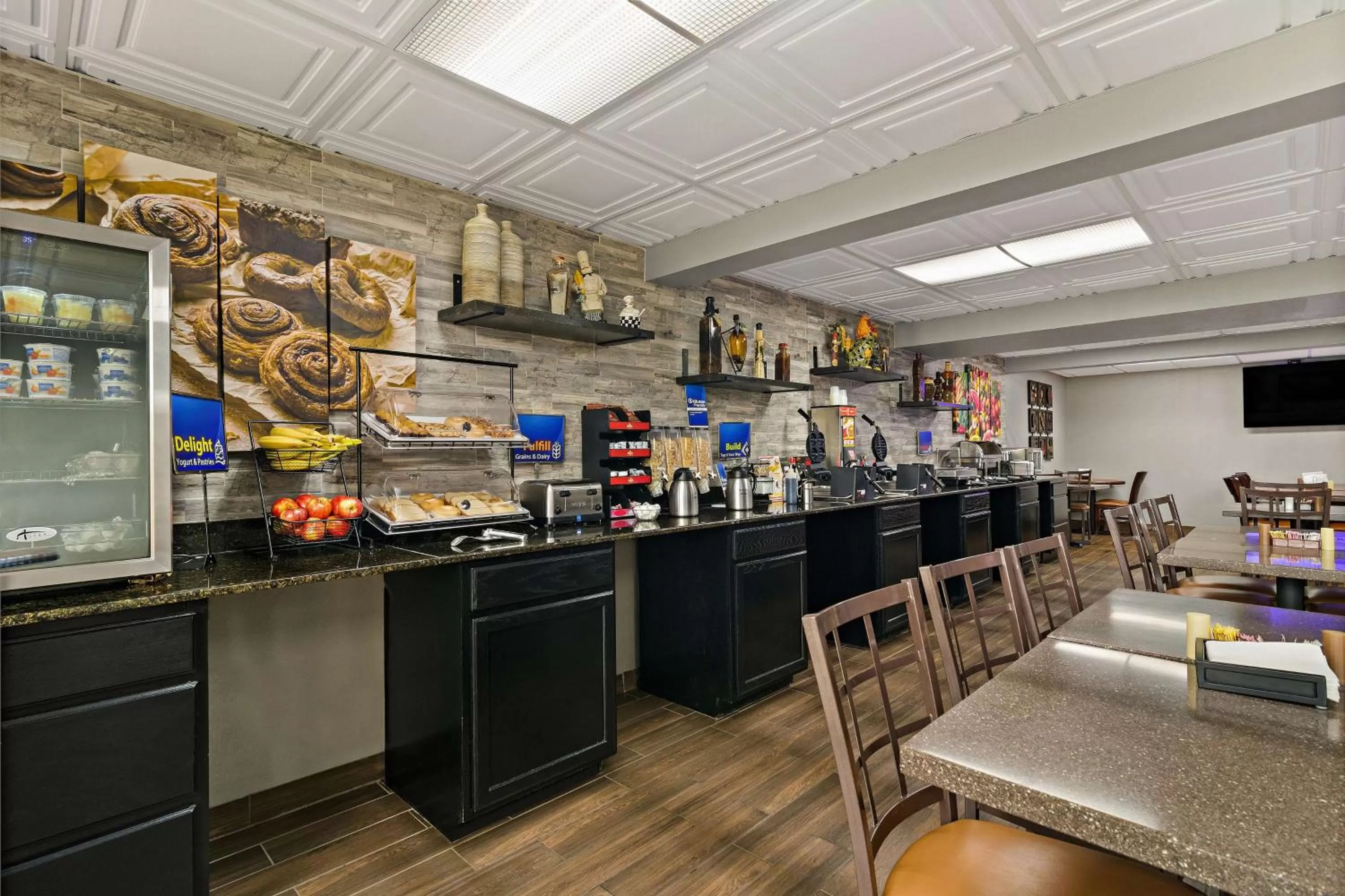 Breakfast in Best Western Windsor Suites