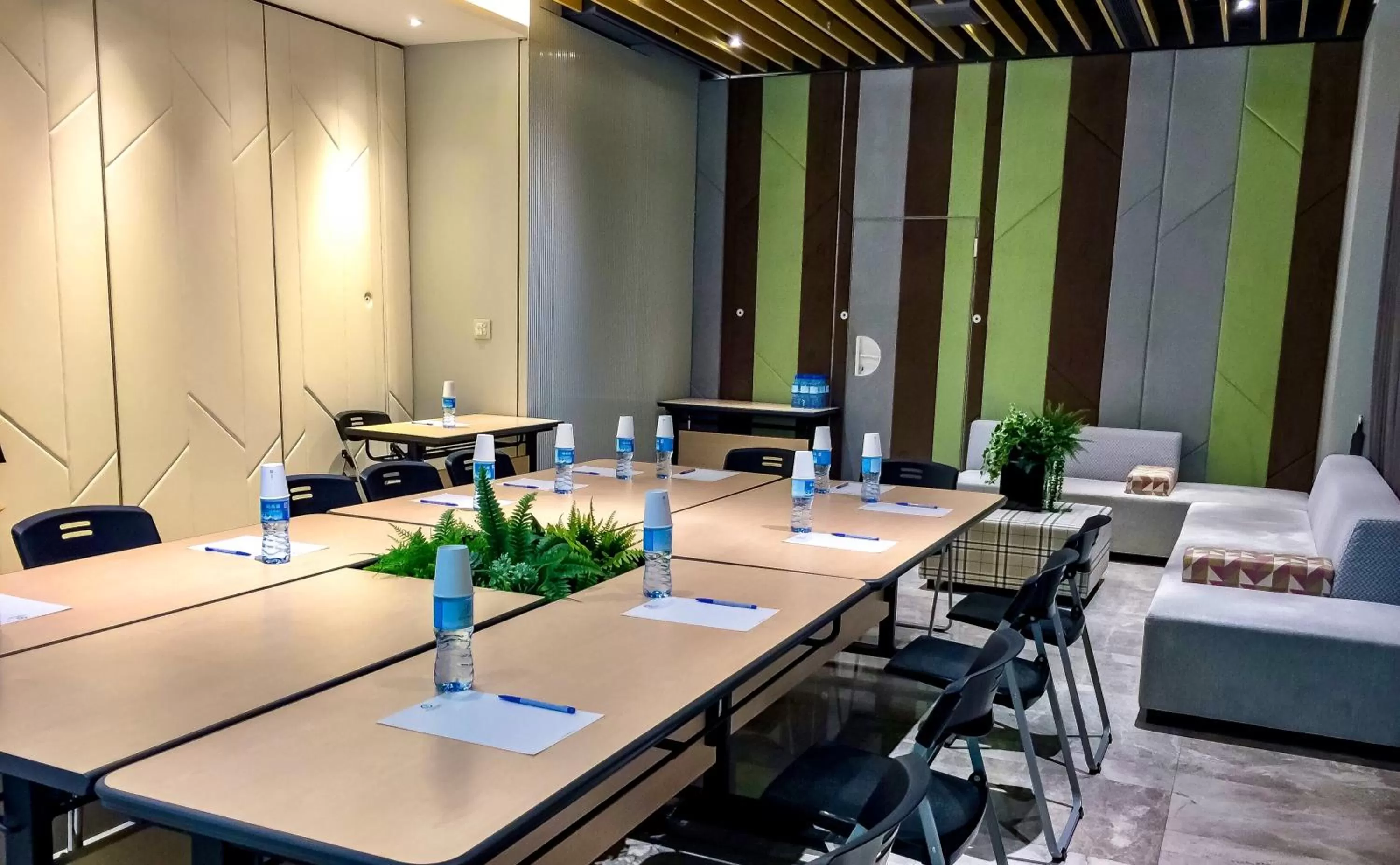 Meeting/conference room in Green World NanGang
