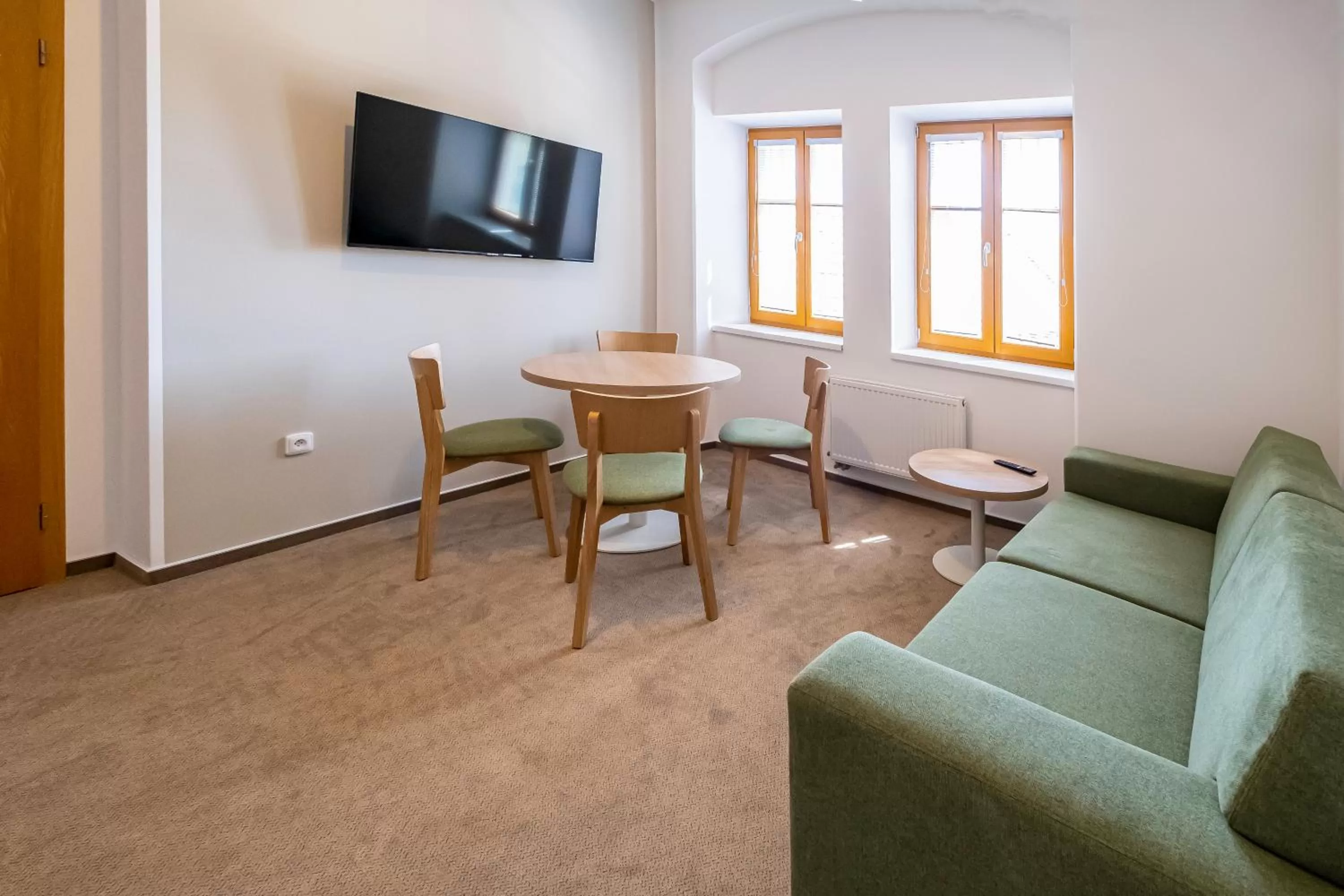 TV/Entertainment Center in Relax Hotel Stork