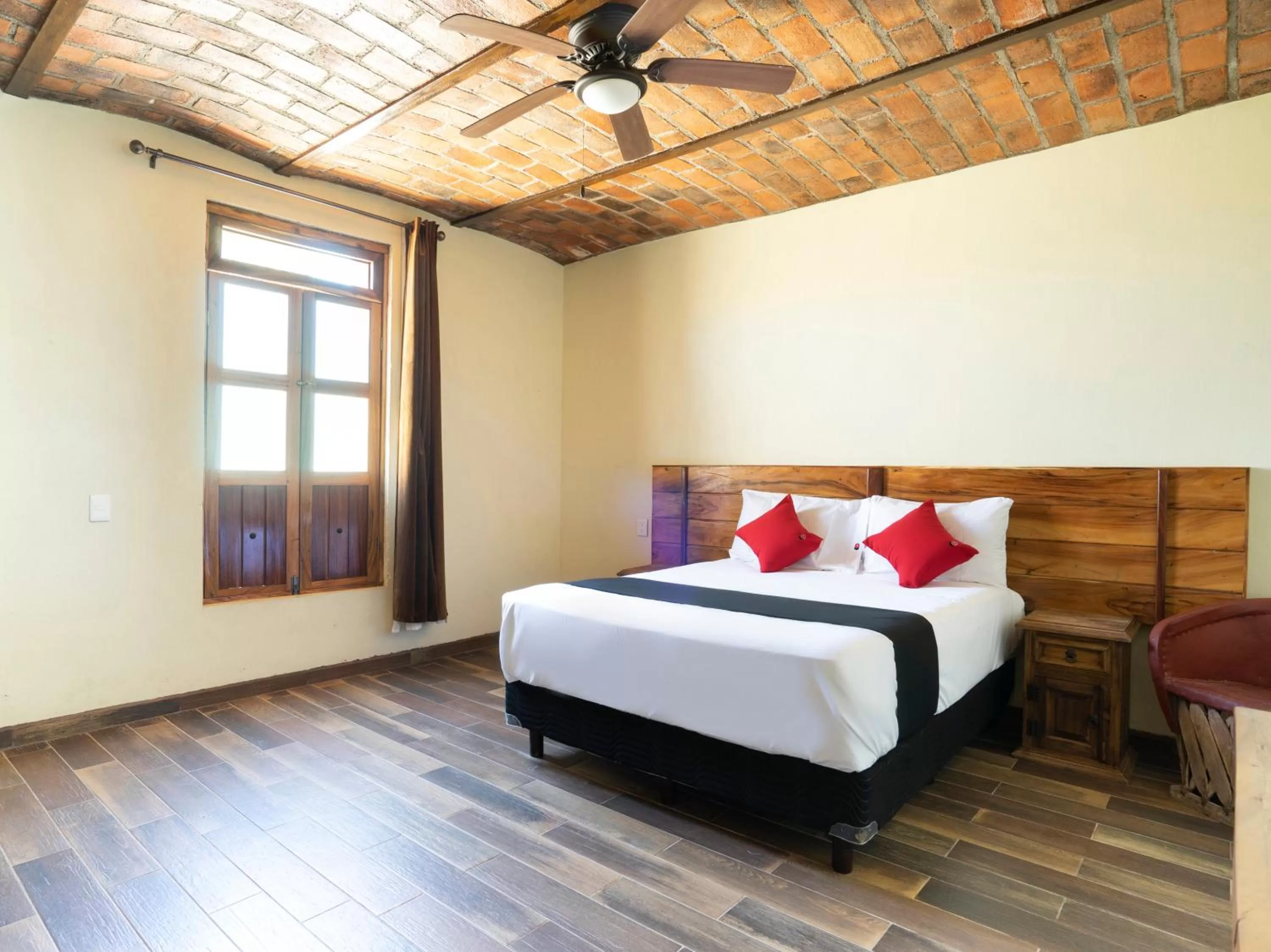 Bedroom, Bed in Collection O Hotel Monte Agave