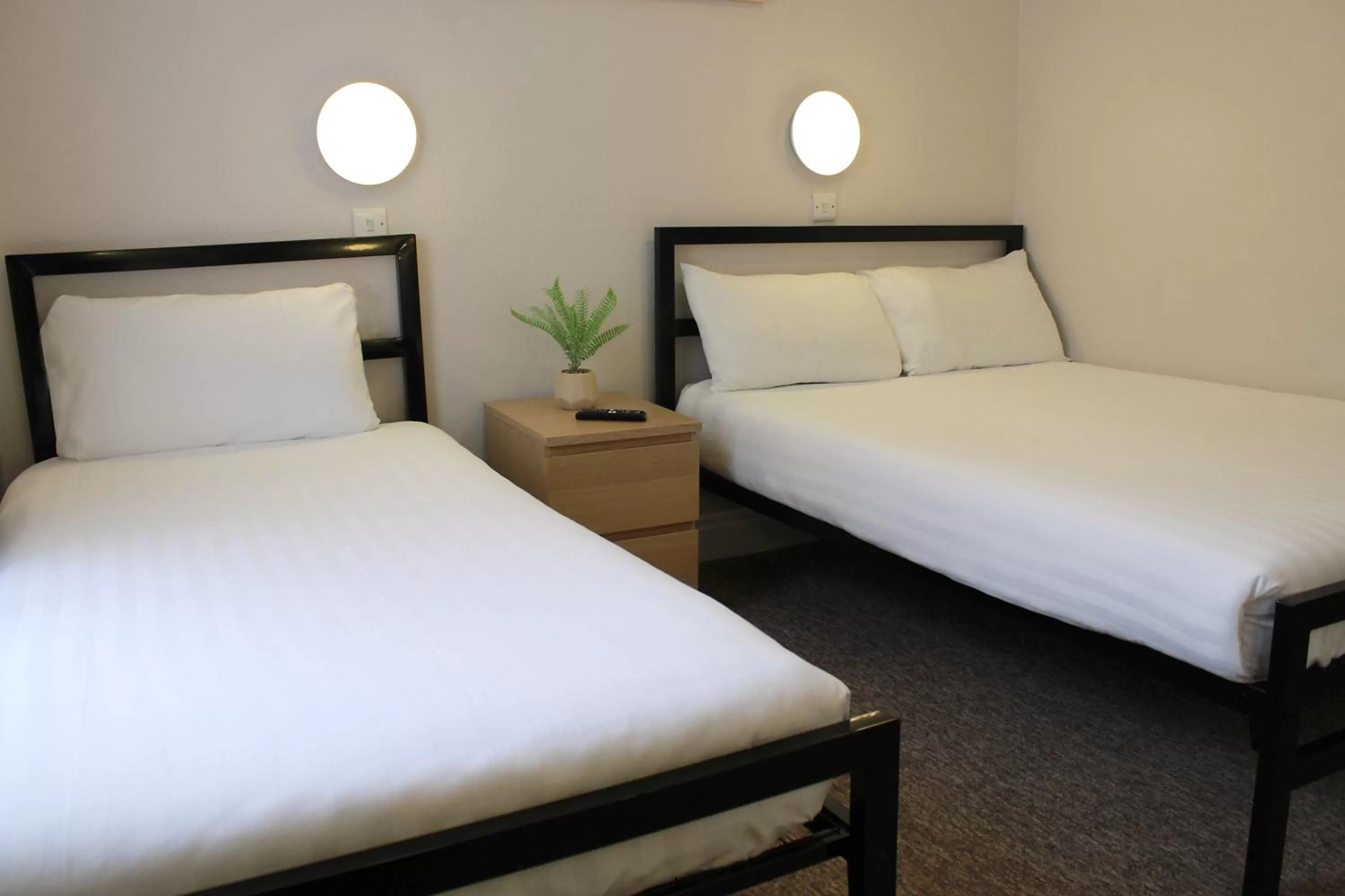 Bedroom, Bed in Lords Hotel