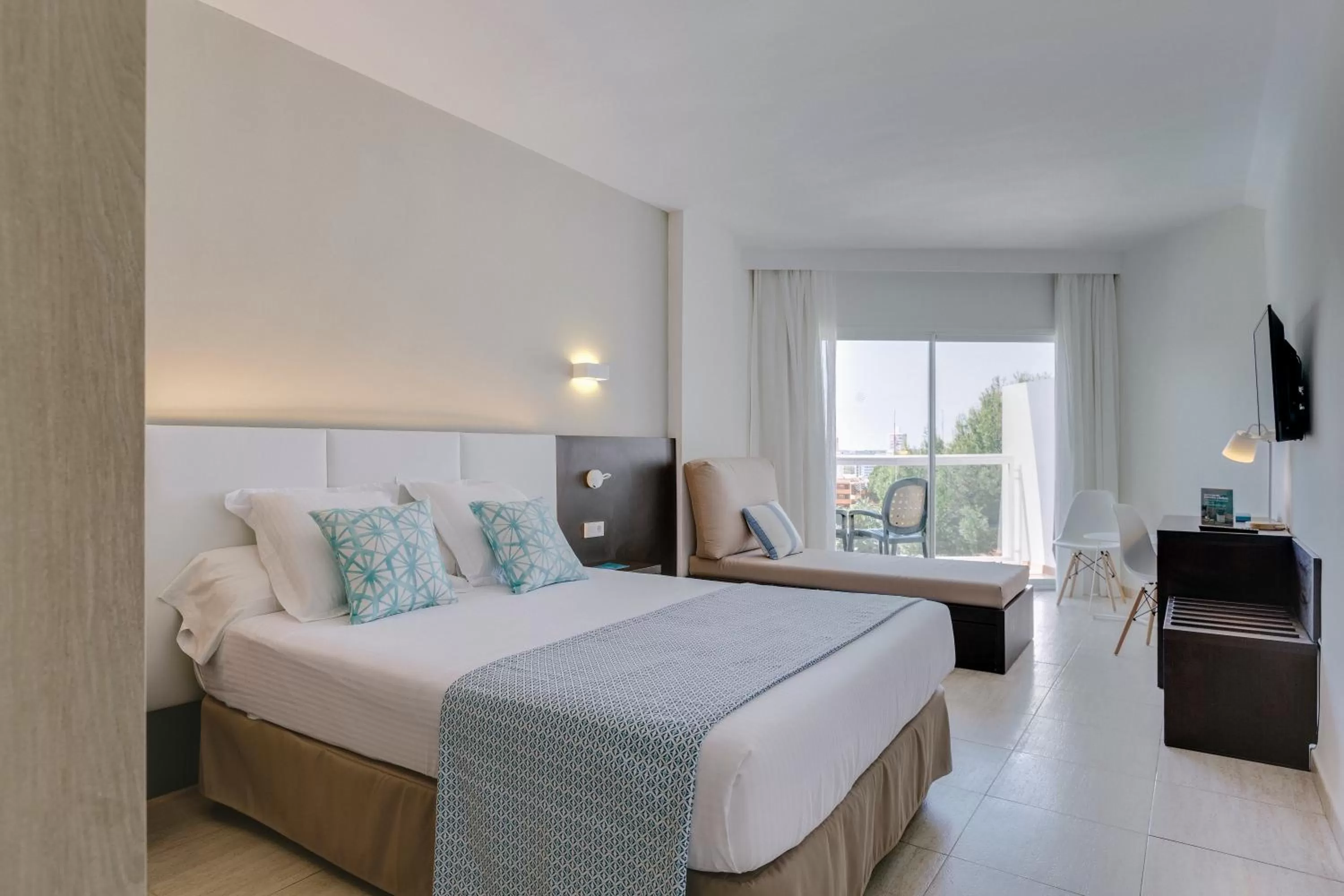 Bed in ILUNION Palmanova Mallorca