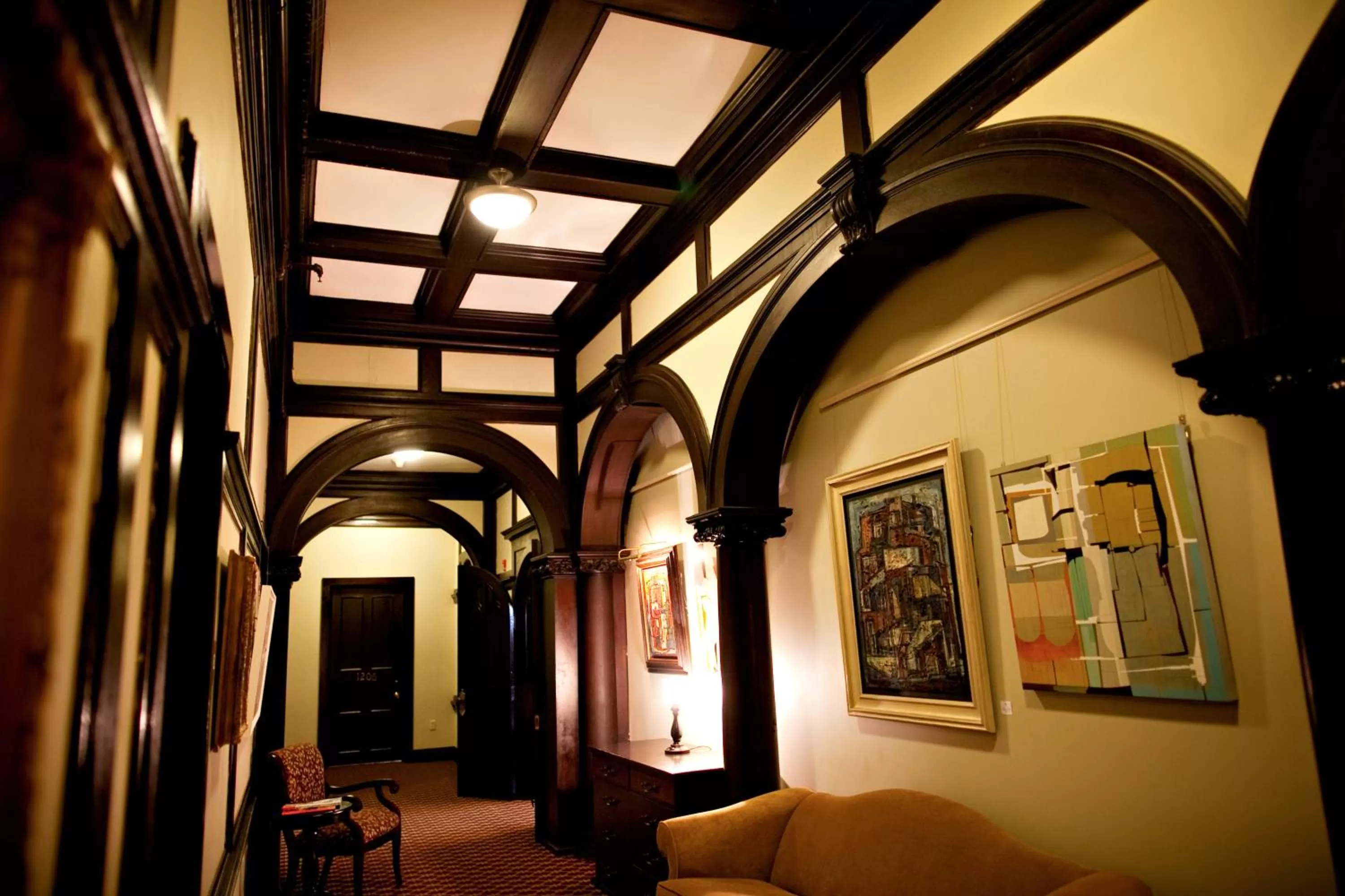 Property building in Mansions on Fifth