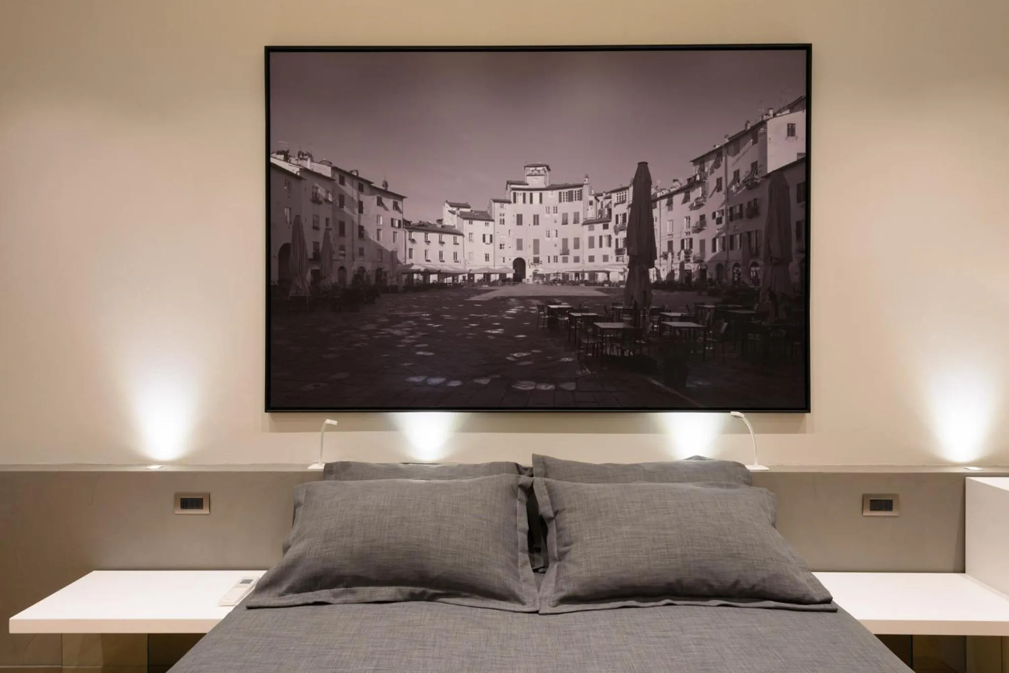 Bed in Palazzo Vasarri - Luxury design suites
