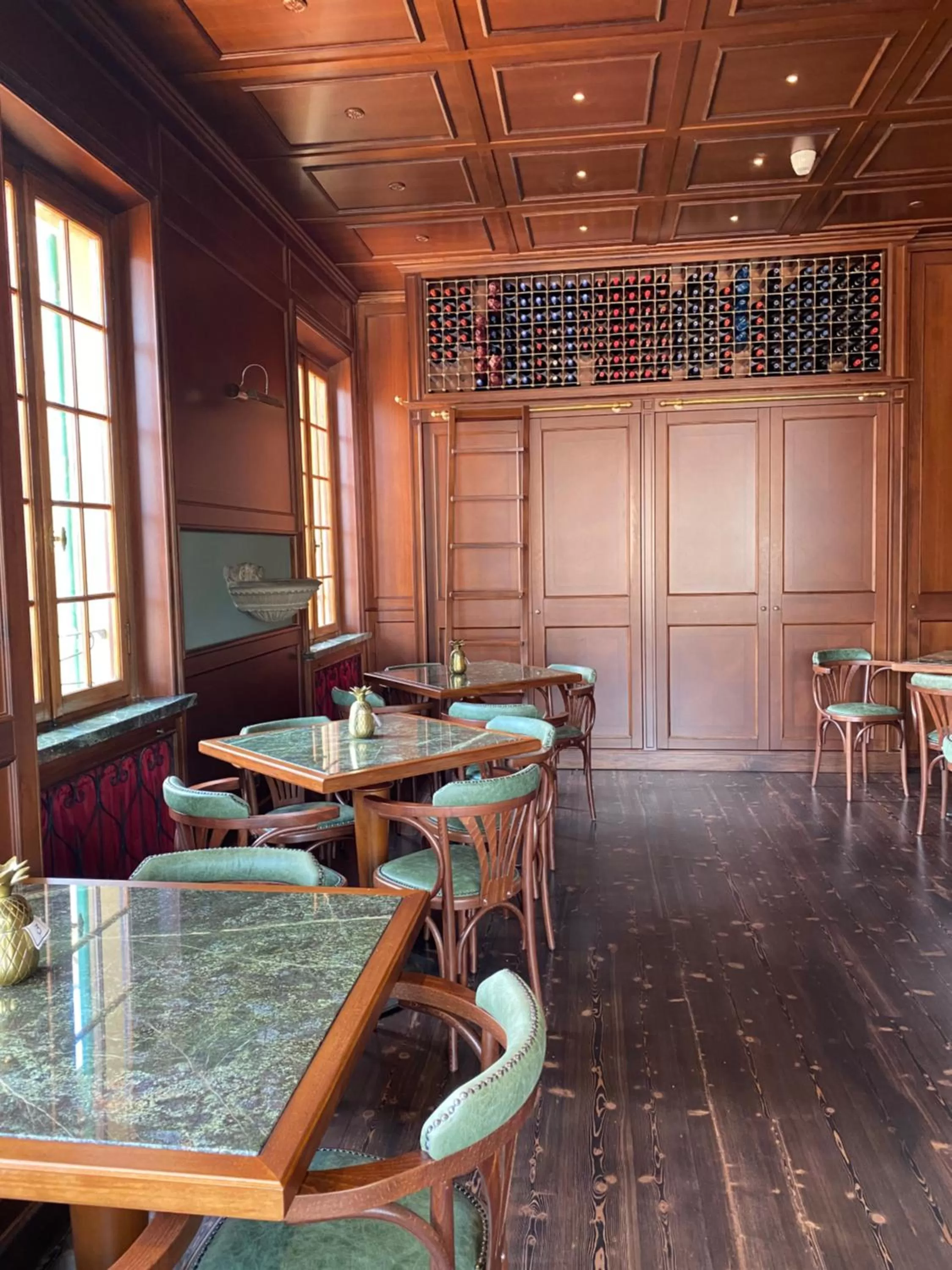 Restaurant/places to eat in Hotel Hermitage