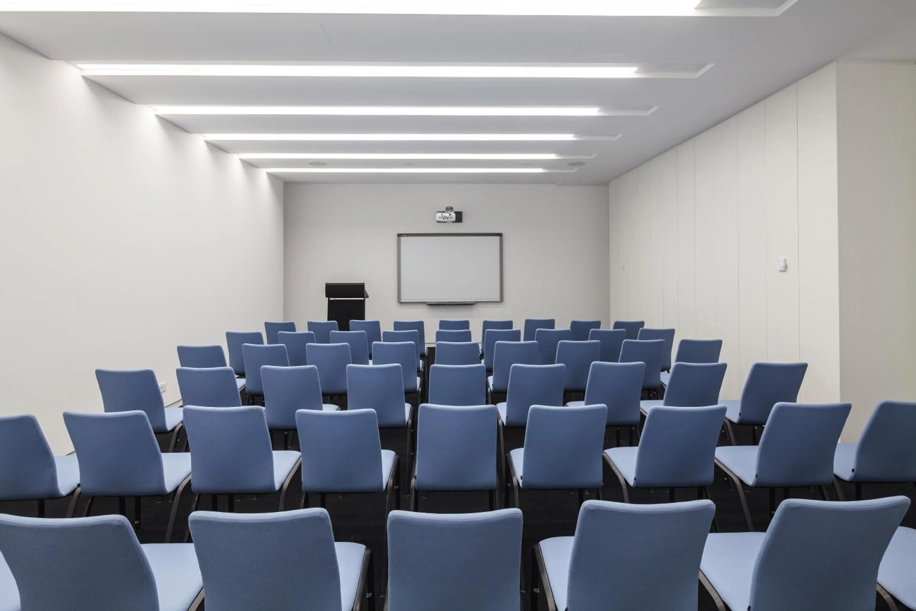 Business facilities in Hotel Privo