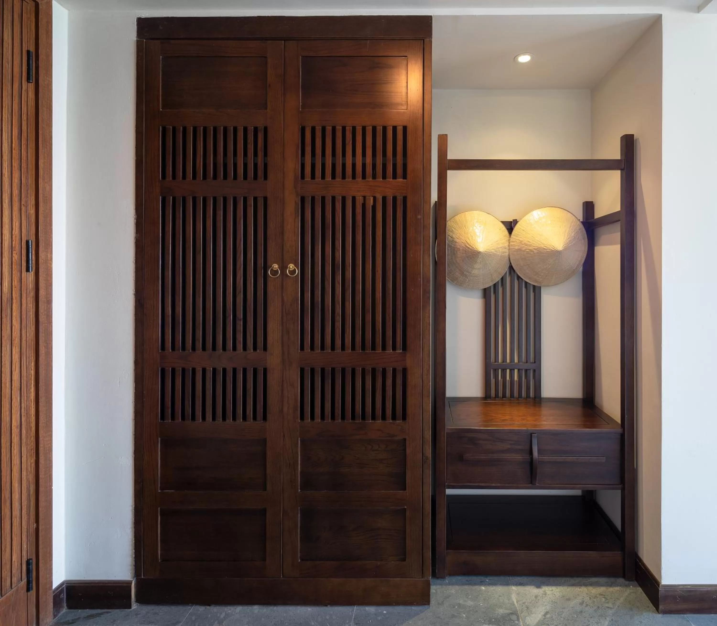 wardrobe in Nghê Prana Hotel and Spa Hoi An